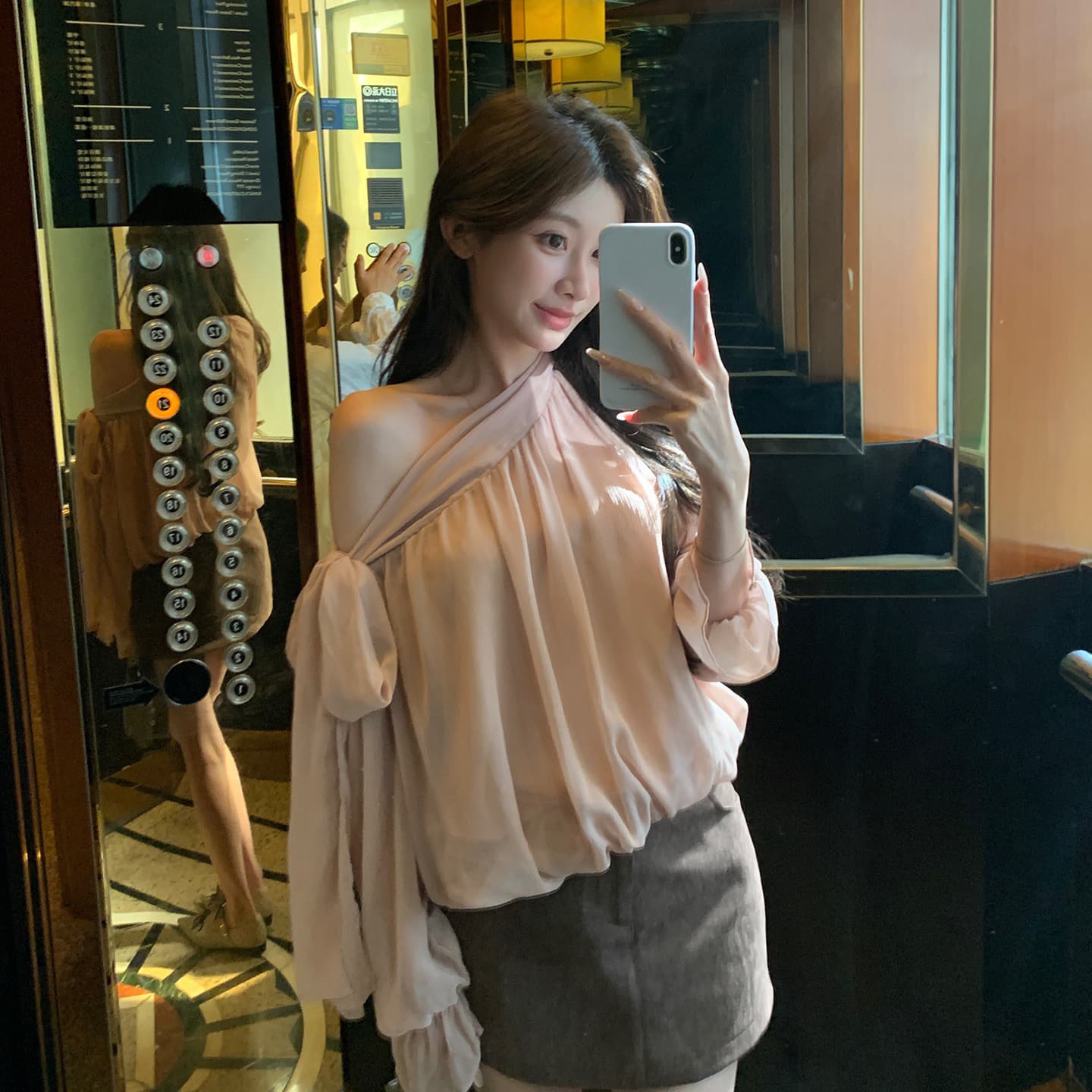 한 부서 비스듬한 어깨 스트랩 긴팔 여성 셔츠 이른 가을 명문 여성 품격 작은 샤넬 스타일 루즈핏 슬림해 보이는 핫걸 오프숄더 맨위 상세 이미지 5