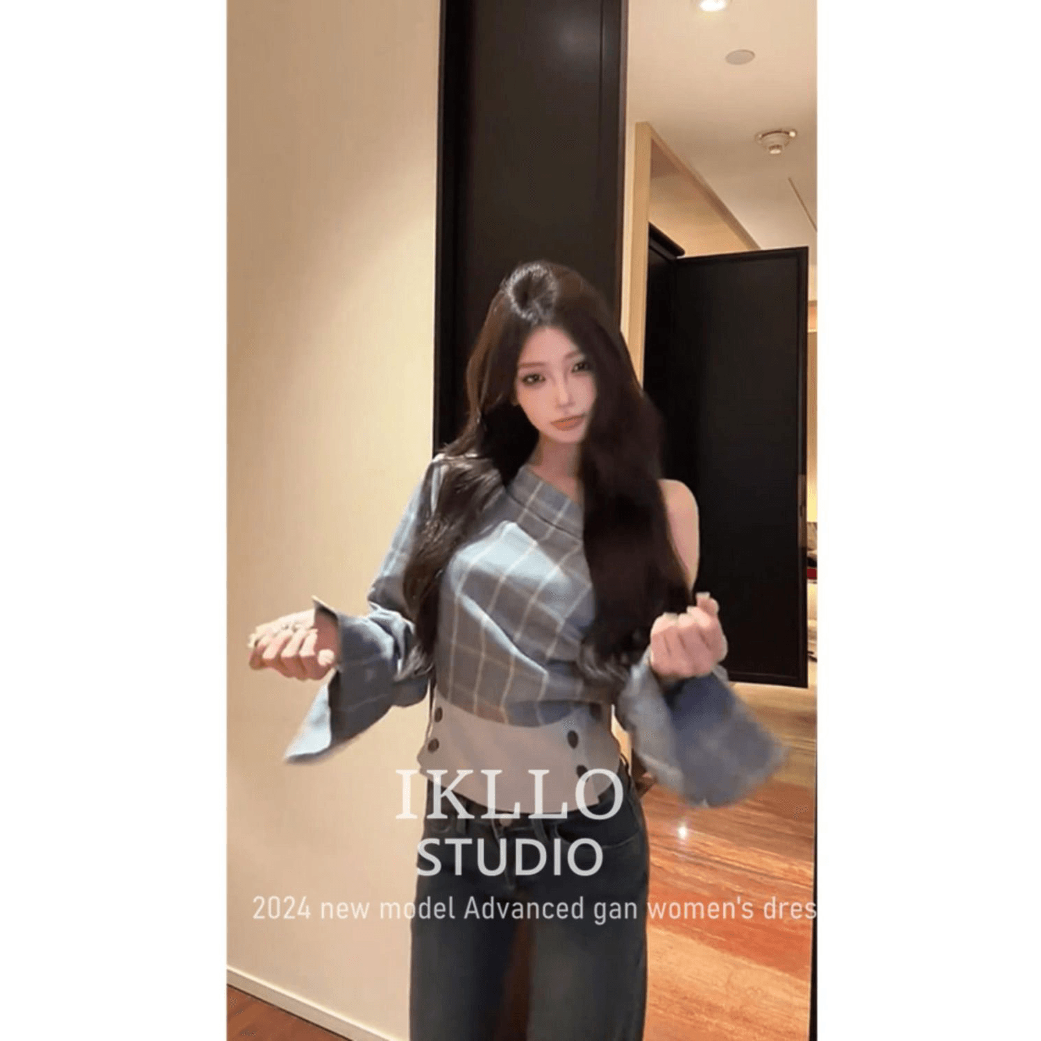 오프숄더 체크무늬 긴팔 티셔츠 여성 2024 새로운 폭발 Chic 고유 한 슈퍼 잘 생긴 조기 가을 비스듬한 어깨 의류 이미지 5
