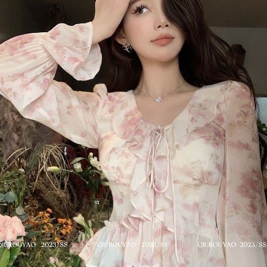 프랑스식 품격 달콤함 꽃무늬 여성 셔츠 봄 여름 새로운 순수한 욕망 바람 섹시함 마이크로 ~을 통해 긴팔 V넥 쉬폰 블라우스 트렌디 상세 이미지 4