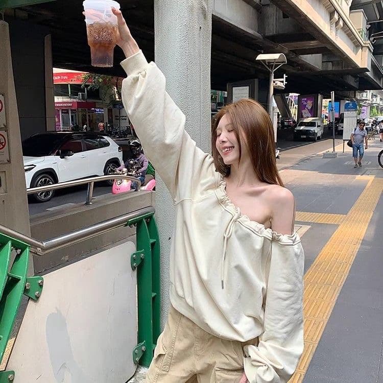 품격 비스듬한 어깨 펌프 로프 후드티 여성 봄 가을 외출용 긴팔 루즈핏 아메리칸 핫걸 오프숄더 오프숄더 맨위 상세 이미지 3
