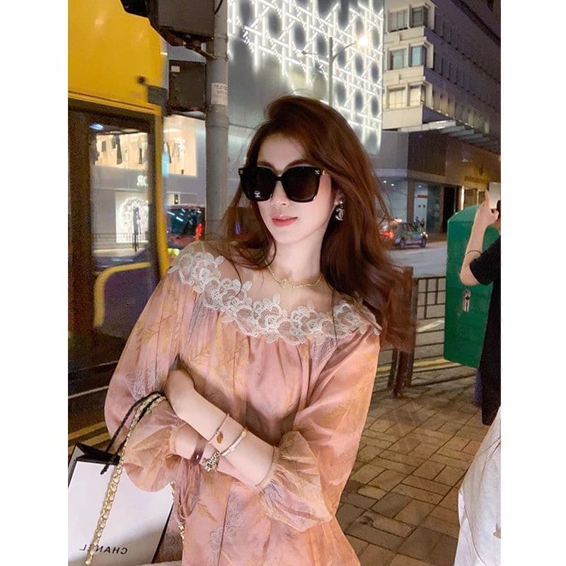 오프숄더 프린트 쉬폰 여성 셔츠 여름 새로운 고급 센스 레이스 조각 다용도 허리 수축 맨위 한 부서 품격