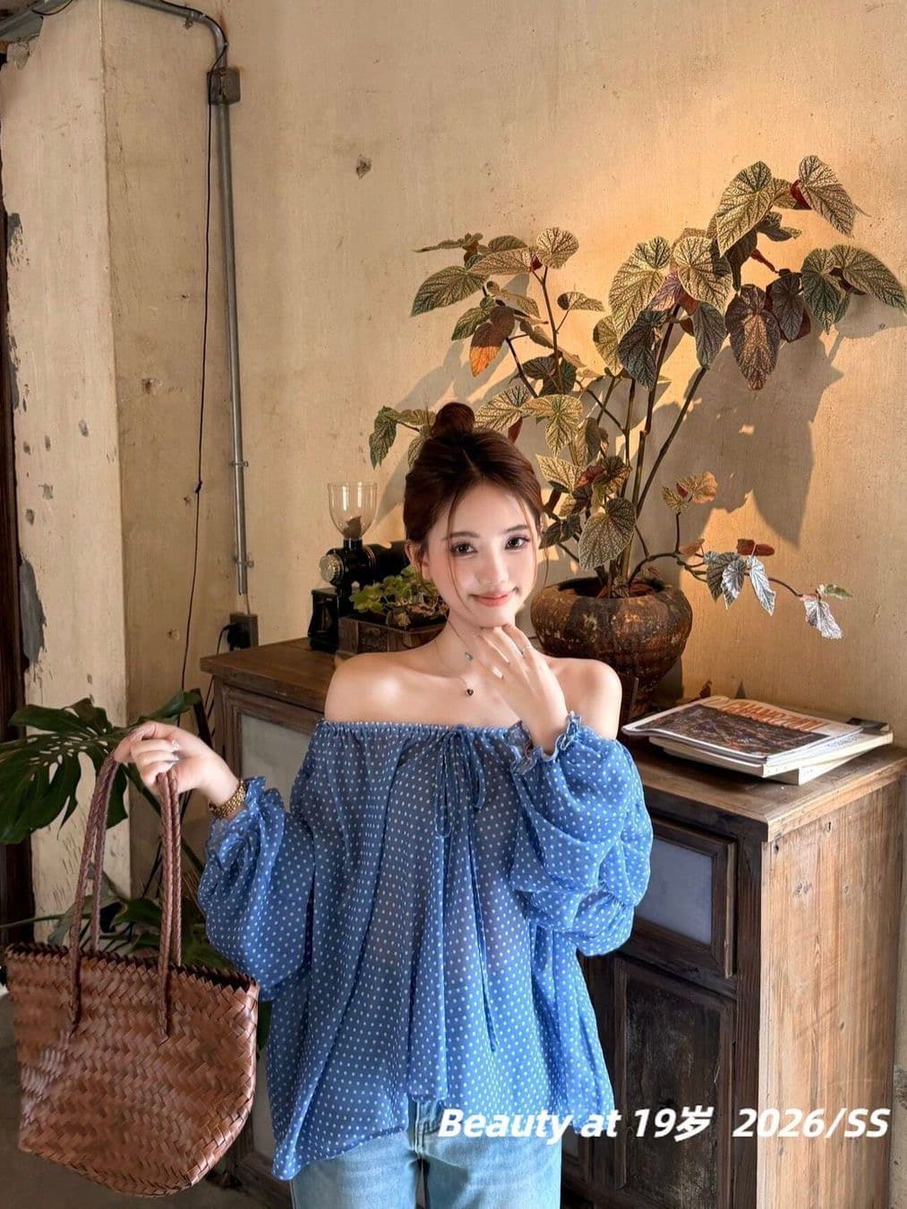 훌륭함 니켈 티 Romantik 기타 착용 법 품격 섹션 오프숄더 여성 루즈핏 슬림해 보이는 캐주얼 느슨함 센스 맨위