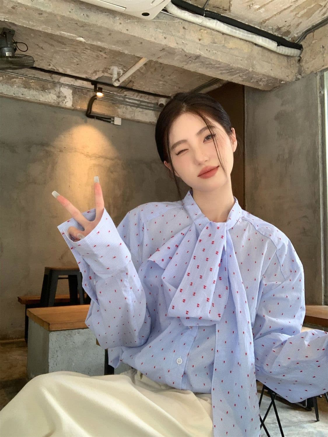 한 부서 품격 다용도 파란색 도트 무늬 여성 셔츠 이른 가을 외국 가스 다용도 디자인 센스 레이스업 루즈핏 셔츠 맨위 이미지 2