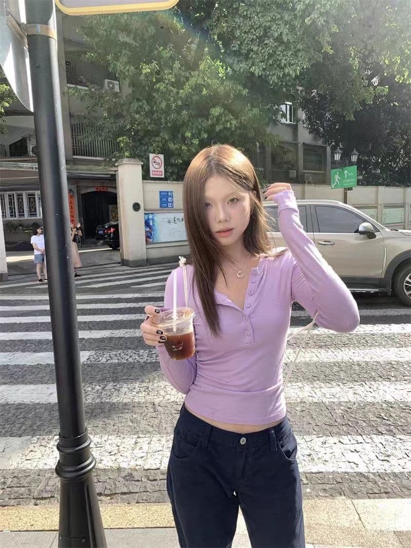 보라색 긍정적 인 어깨 긴팔 티셔츠 여성 몸매 가꾸기 2023 새로운 봄 가을 타이트 기본 셔츠 작은 키 쇼트 스타일 맨위 상세 이미지 3