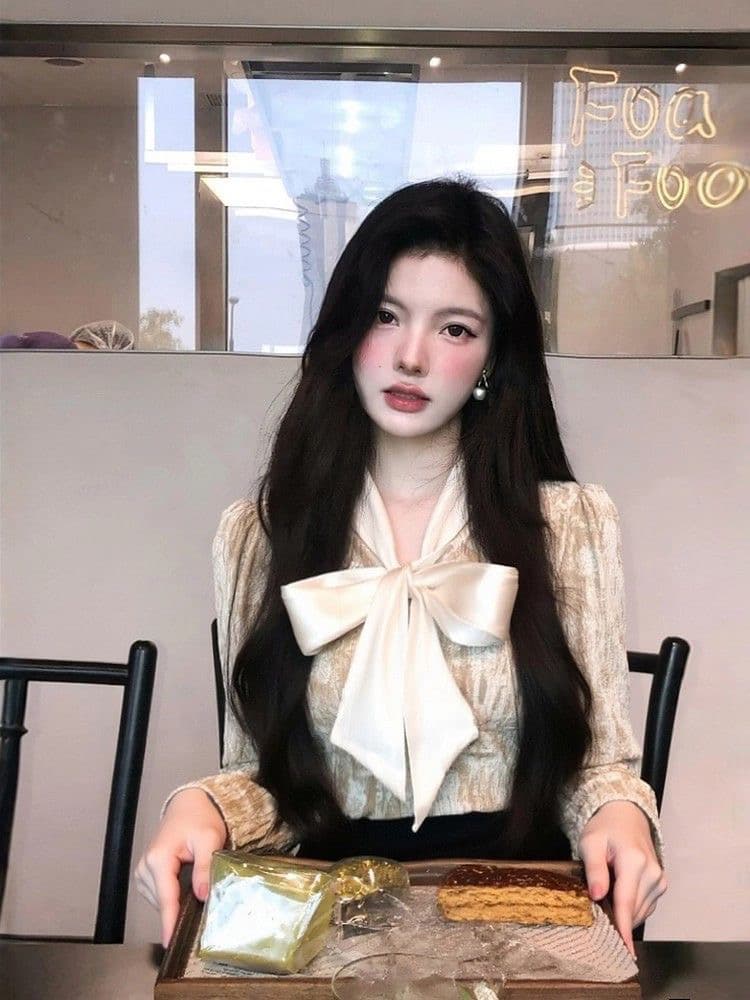 가을 겨울 새로운 디자인 센스 아름다운 자이언트 잘 생긴 인사이드 잡아라. 의류 고급 센스 샴페인 나비 매듭 벨벳 여성 셔츠 상세 이미지 4