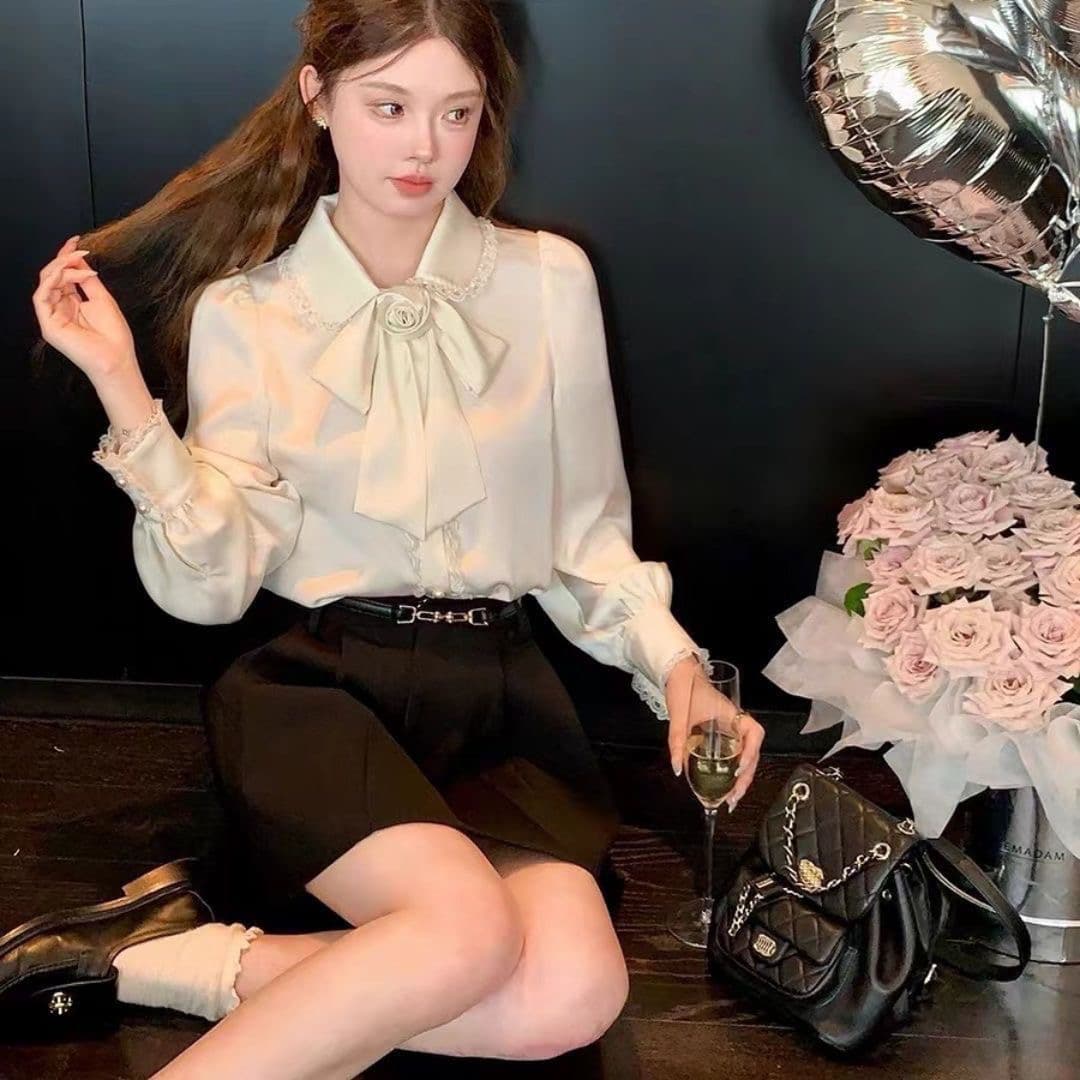 이른 가을 새로운 작은 셔츠 한 부서 빛 요리 한 맨위 긴팔 몸매 가꾸기 레이스 레이스 패치워크 베이비 칼라 나비 매듭 출퇴근 상세 이미지 1