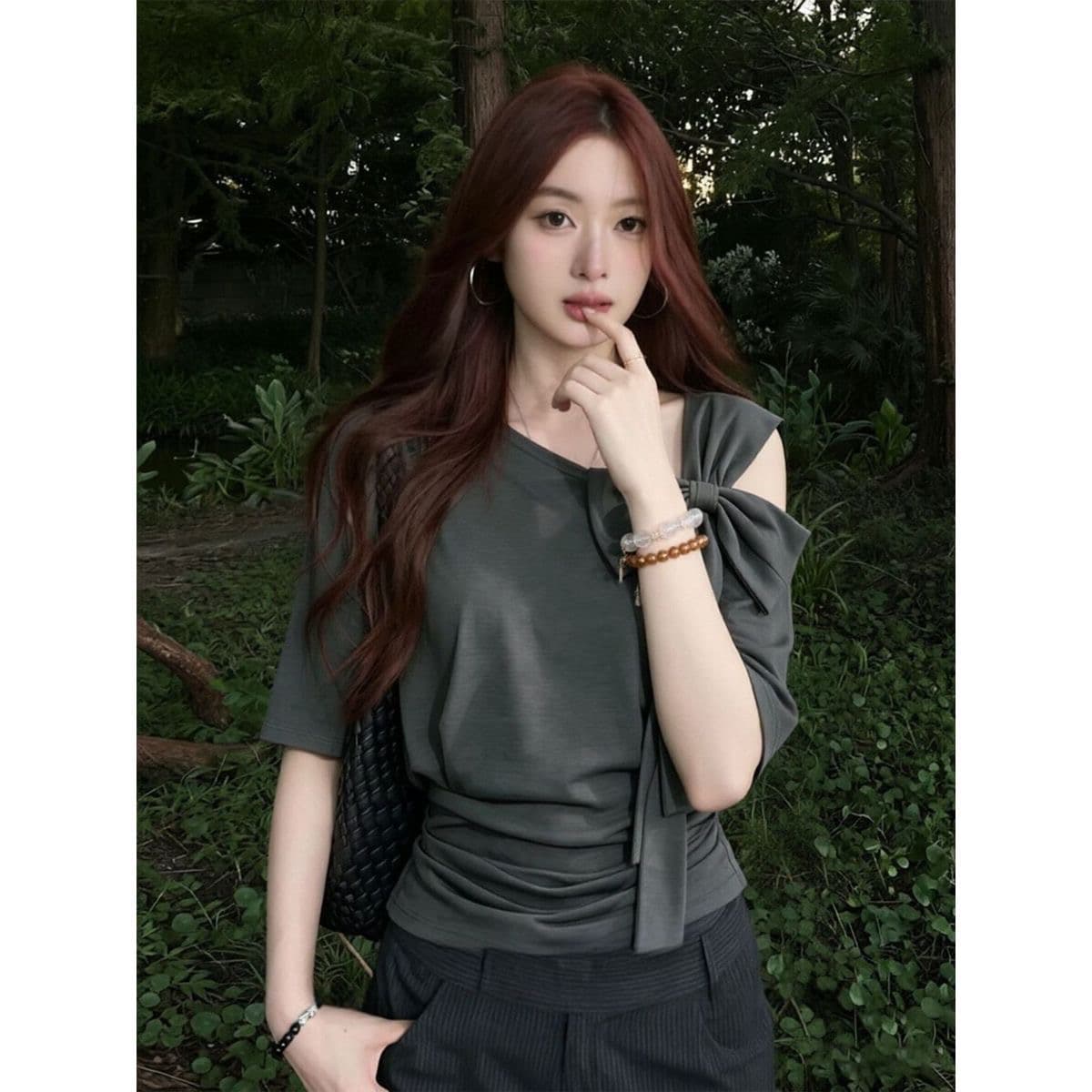 빅 사이즈 여성 의류 한 부서 비스듬한 어깨 반팔 티셔츠 여성 지방 mm 작은 대중 나비 매듭 몸매 가꾸기 슬림해 보이는 오프숄더 맨위 상세 이미지 2