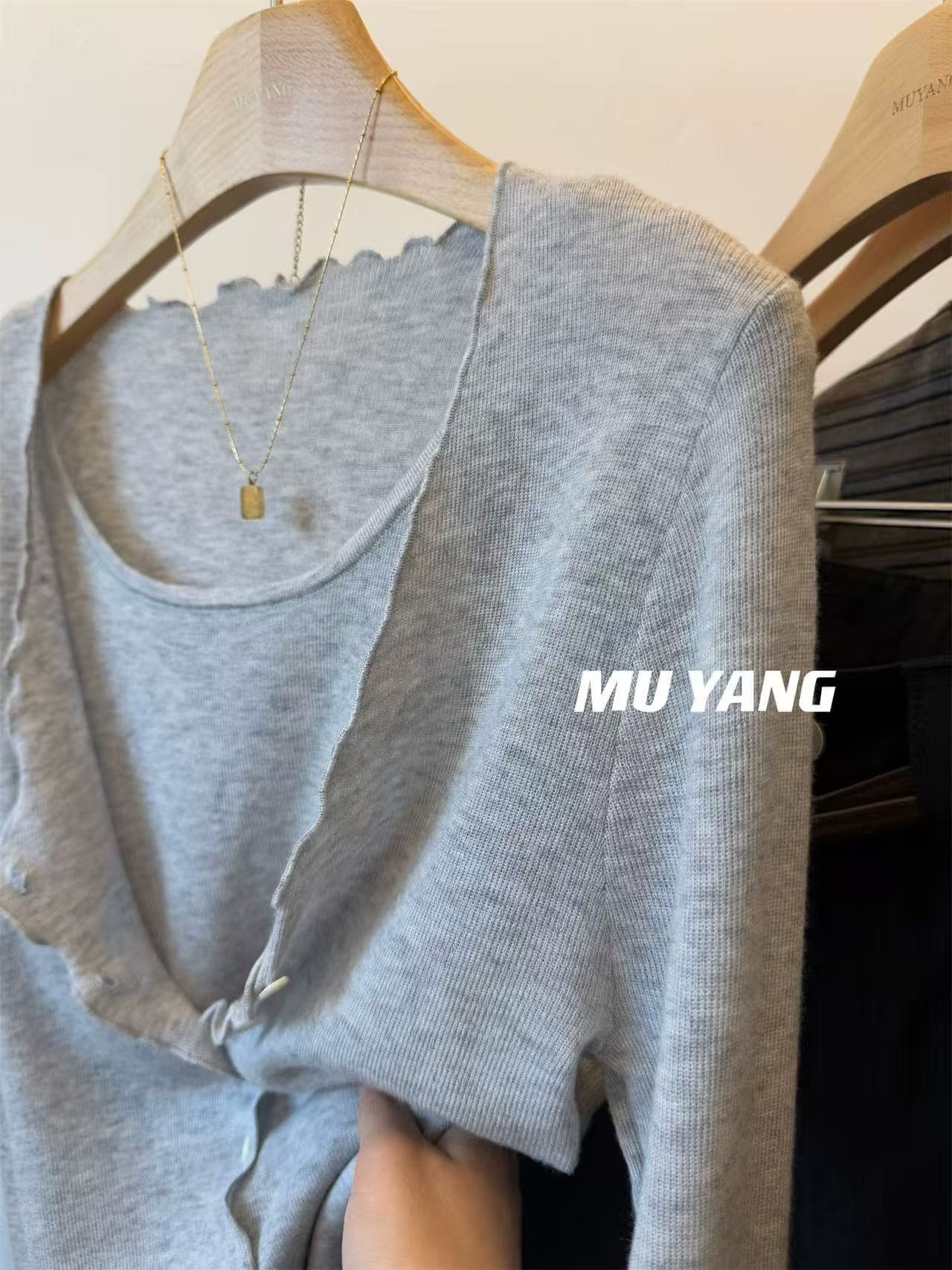 일상 작은 달콤함 한국 스타일 부드러운 프릴 페이크 레이어드 니트 스웨터 여성 2026 봄 몸매 가꾸기 슬림해 보이는 맨위 상세 이미지 5