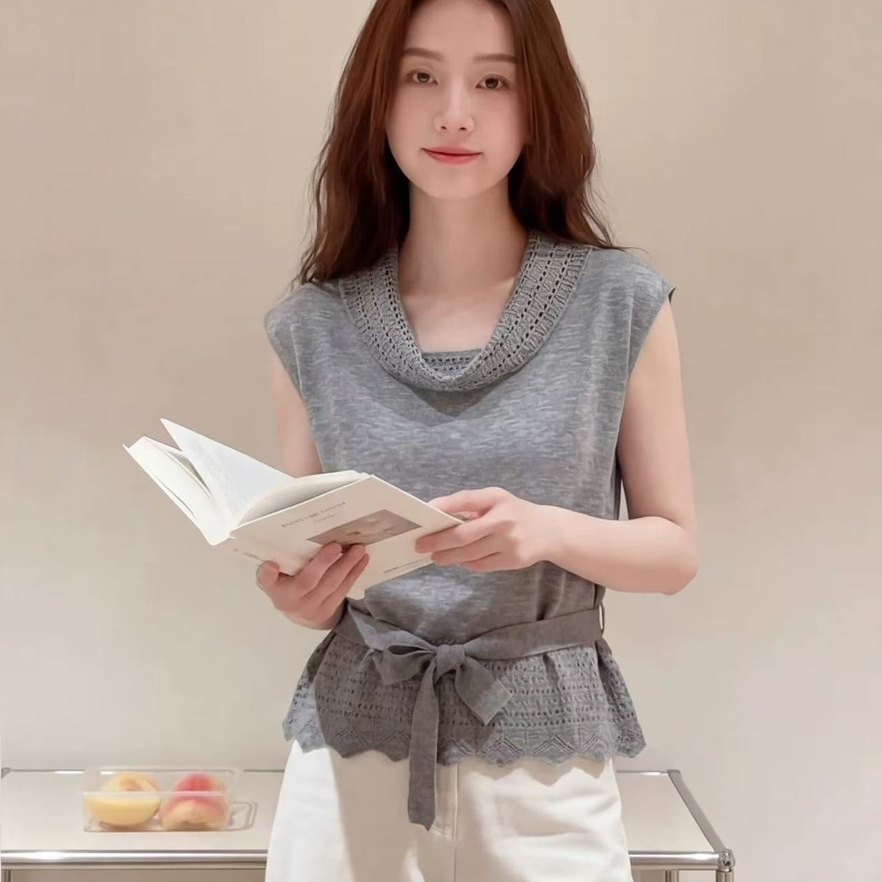 회색 한 부서 우아함 바람 홀로우 아웃 니트 스웨터 여성 의류 2026 여름 새로운 민소매 흔들다 칼라 레이스업 빅 사이즈 맨위 이미지 5