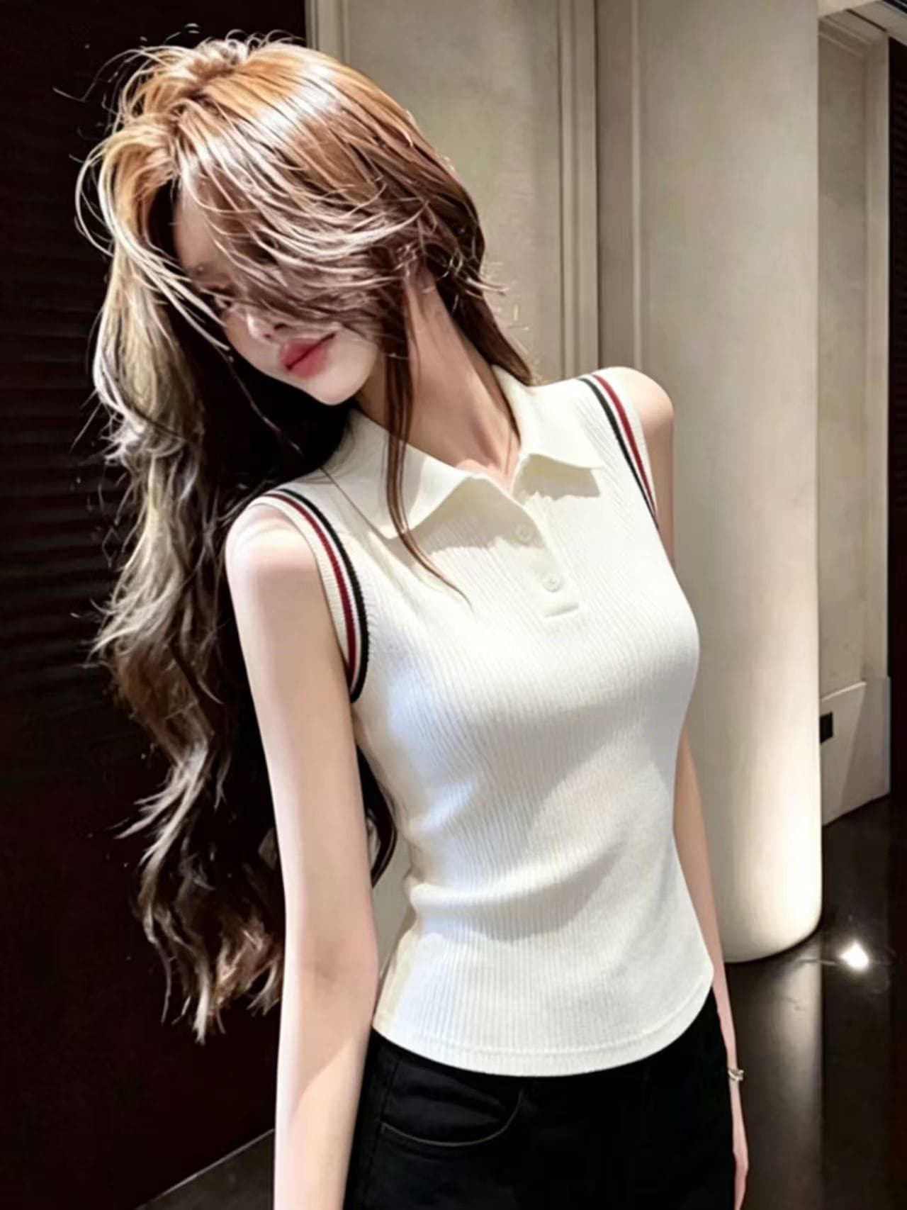 한 부서 분위기 센스 베이지 색 POLO 칼라 민소매 니트 조끼 여성 여름 새로운 캐주얼 다용도 슬림해 보이는 맨위 이미지 4