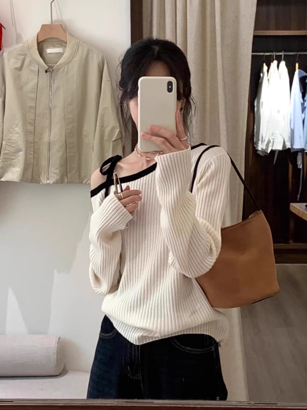 화이트 작은 심장 기계 비스듬한 어깨 레이스업 긴팔 니트 스웨터 여성 이른 가을 인사이드 가져 가라. 몸매 가꾸기 핫걸 순수한 욕망 기본 셔츠 맨위 상세 이미지 2