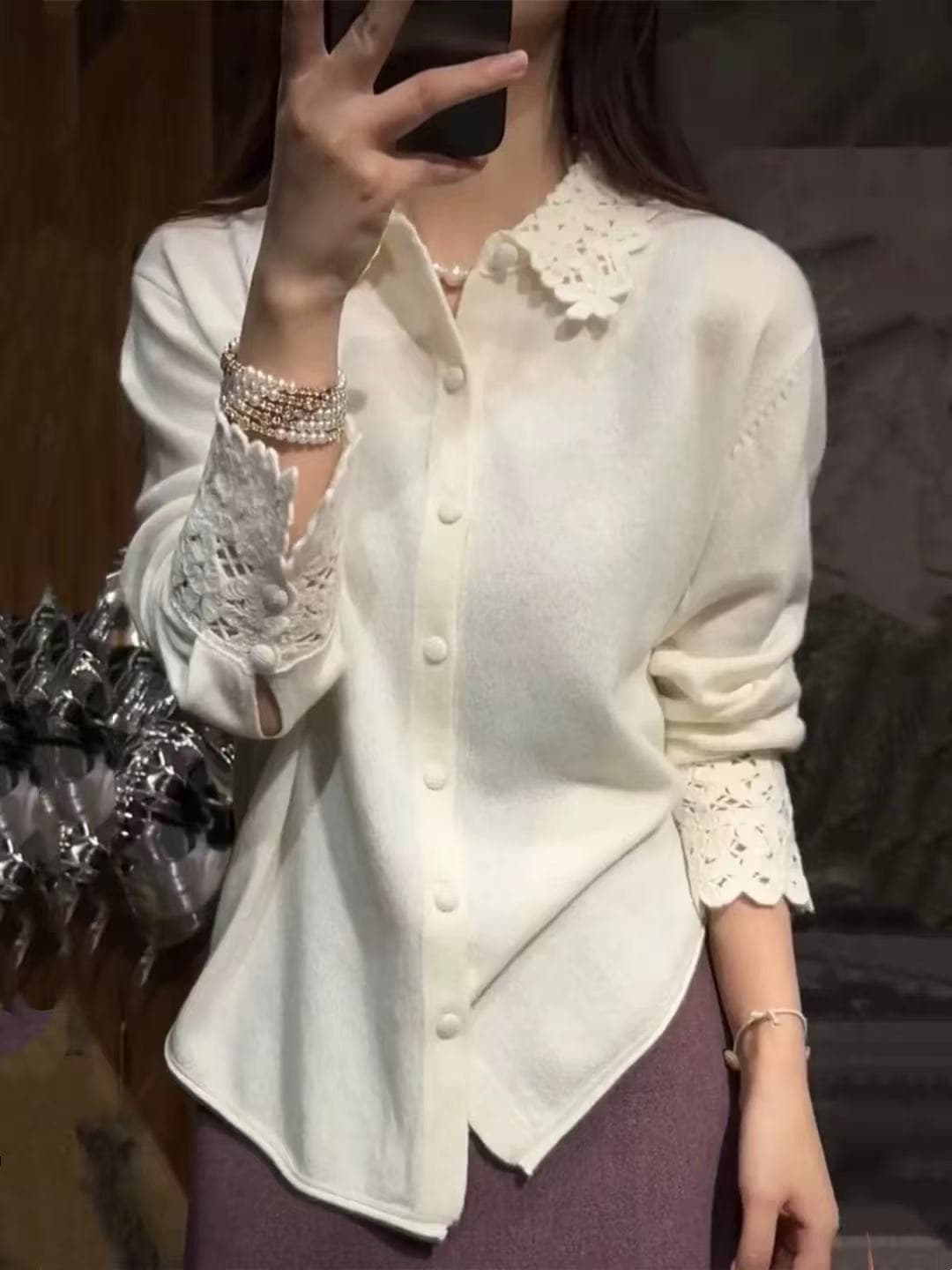 유럽 상품 2026 가을 겨울 새로운 폴로 칼라 홀로우 아웃 자수 니트 오픈 가디건 여성 레저 연령 감소 다용도 양모 양모 스웨터