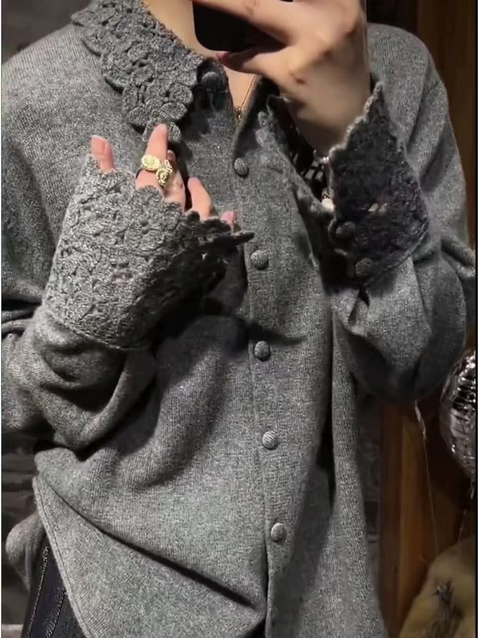 유럽 상품 2026 가을 겨울 새로운 폴로 칼라 홀로우 아웃 자수 니트 오픈 가디건 여성 레저 연령 감소 다용도 양모 양모 스웨터 상세 이미지 3
