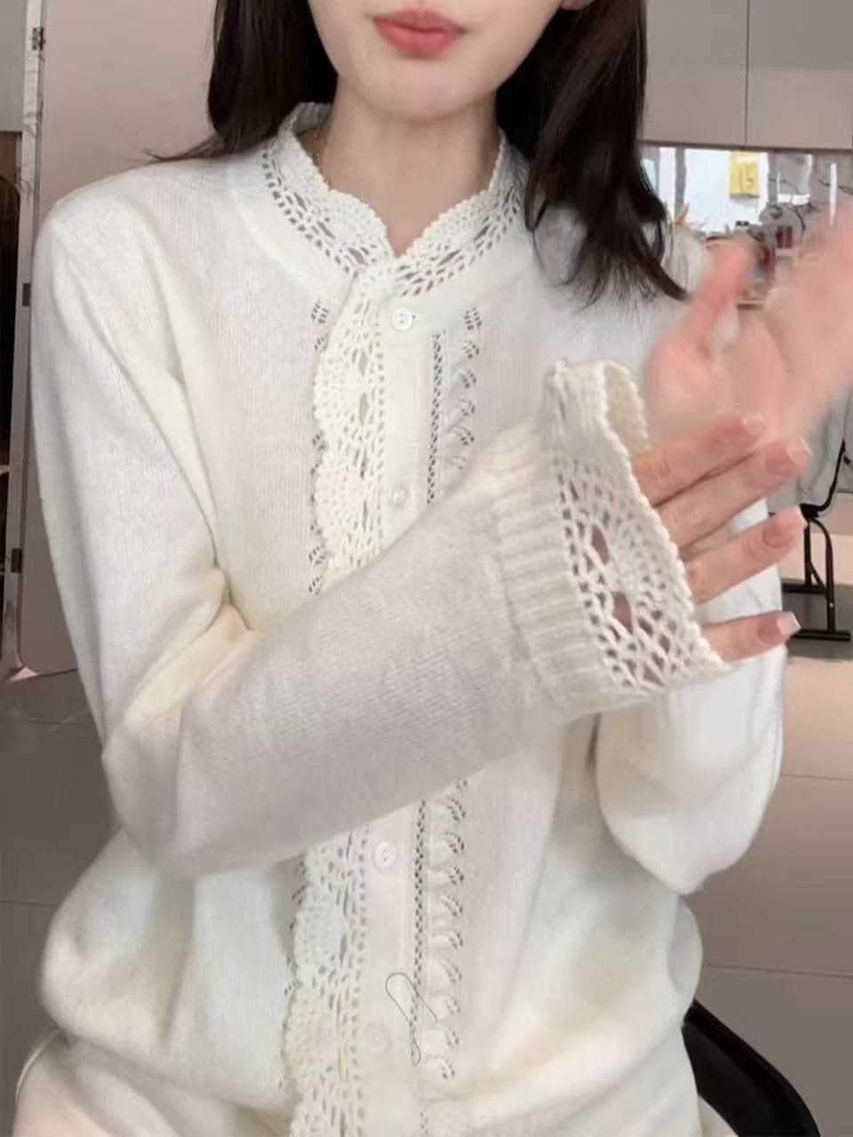 슈퍼 잘 생긴 베이지 색 홀로우 아웃 니트 오픈 가디건 여자 2026 새로운 가을 겨울 루즈핏 슬림해 보이는 스웨터 코트 맨위 상세 이미지 6