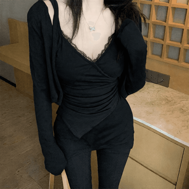 실사 2026 이른 가을 한국 스타일 순수한 욕망 슬림해 보이는 불규칙 주름 디자인 센스 캐미솔 카디건 코트