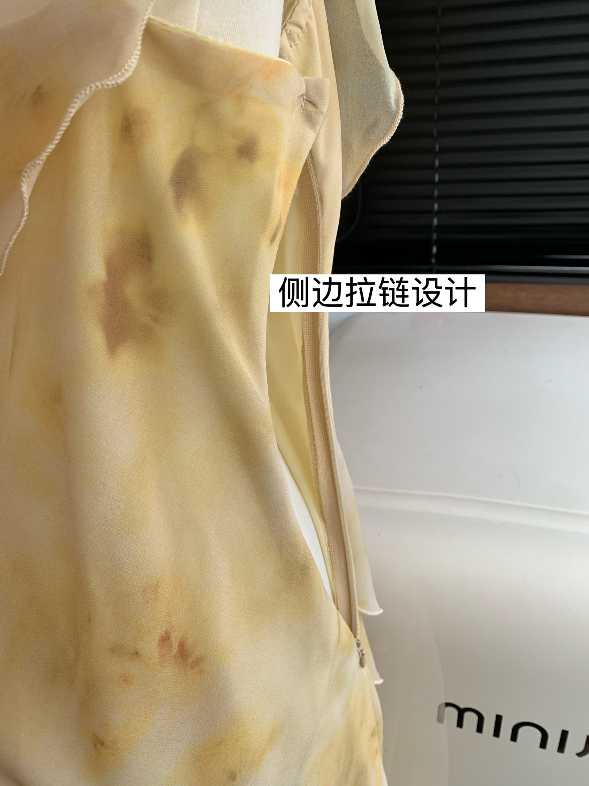 열세 개 여성 의류 폭발 드레스 2026 여름 꽃무늬 슬립 드레스 빛 럭셔리 고급 센스 디스플레이 몸 롱 스커트 상세 이미지 10