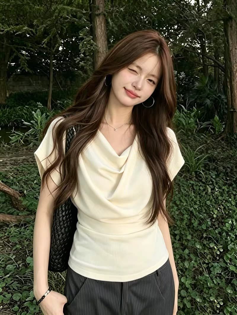 프랑스식 품격 화이트 흔들다 칼라 반팔 티셔츠 여성 여름 2026 새로운 작은 키 허리 수축 슬림해 보이는 다용도 맨위 이미지 2