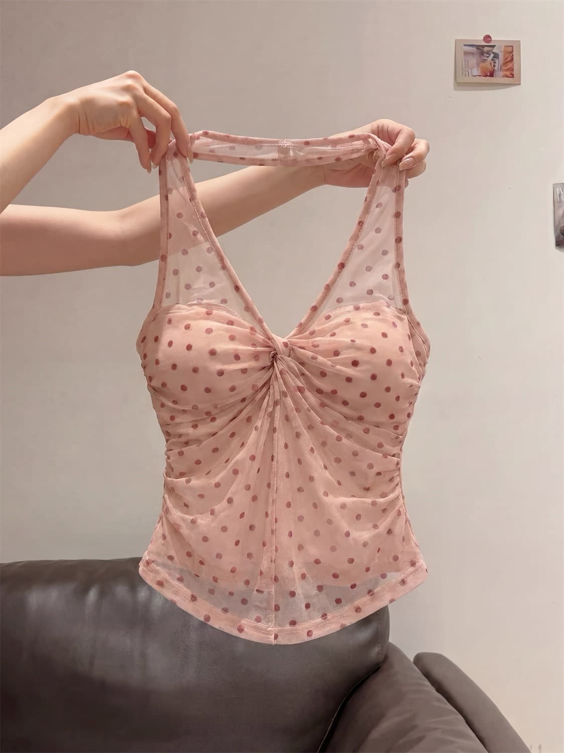 핑크색 핫걸 행침 목 도트 무늬 비틀림 캐미솔 여름 아메리칸 작은 대중 디자인 센스 민소매 쇼트 스타일 맨위 상세 이미지 1
