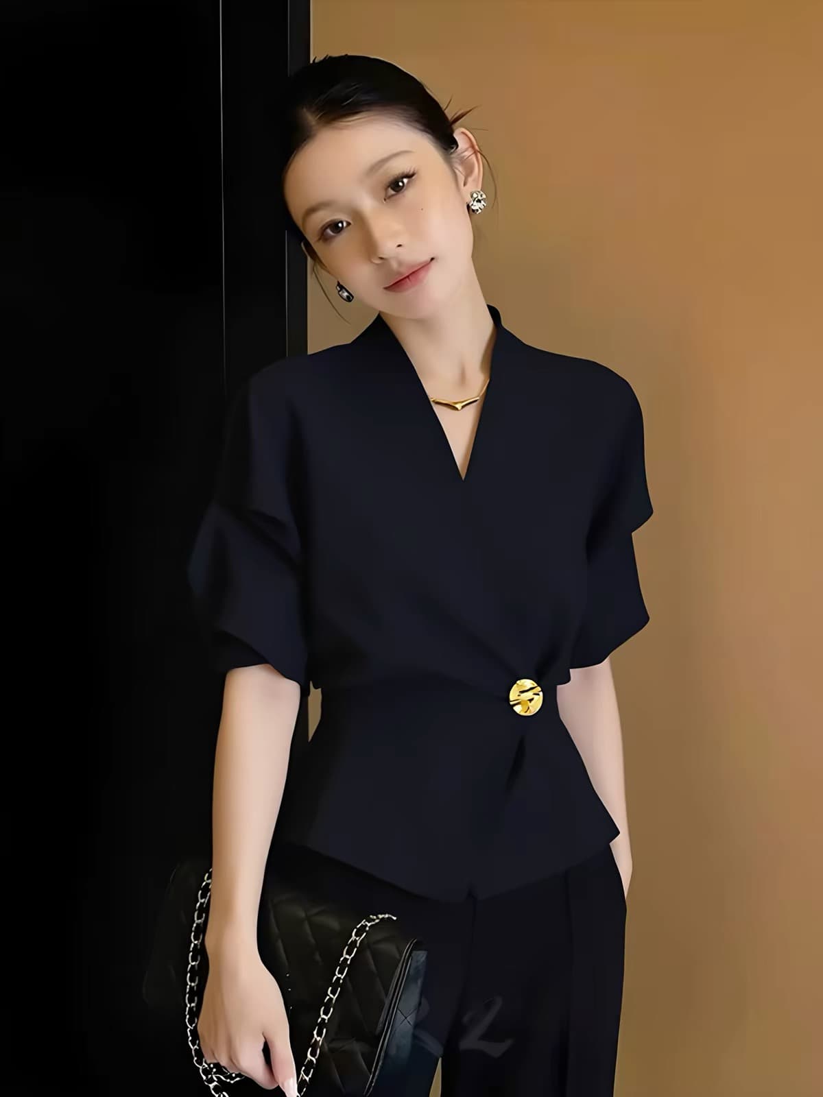 검정색 빛 럭셔리 레트로 셔츠 여성 의류 여름 2026 년 새로운 외국 가스 연령 감소 작은 셔츠 품격 고급 센스 셔츠 상세 이미지 1