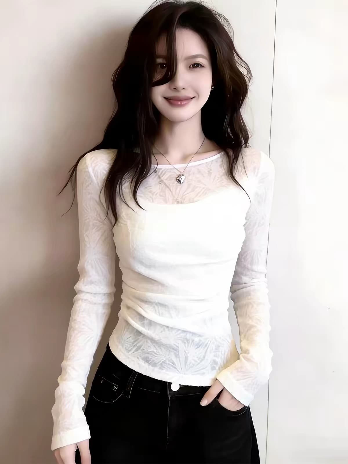 고급 절묘한 자수 나팔 긴팔 티셔츠 조기 봄 착용 가져 가라. 레이스 기본 셔츠 여성 디자인 센스 몸매 가꾸기 맨위