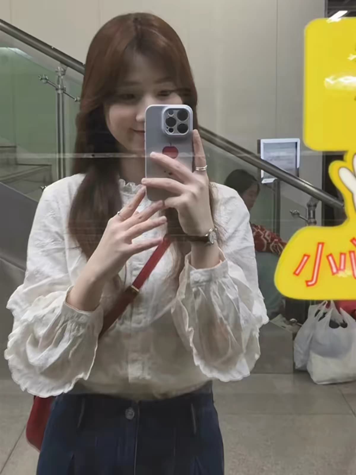 프랑스식 화이트 프릴 스탠드 칼라 긴팔 셔츠 맨위 여성 2026 가을 새로운 고급 센스 거품 소매 셔츠 상세 이미지 2