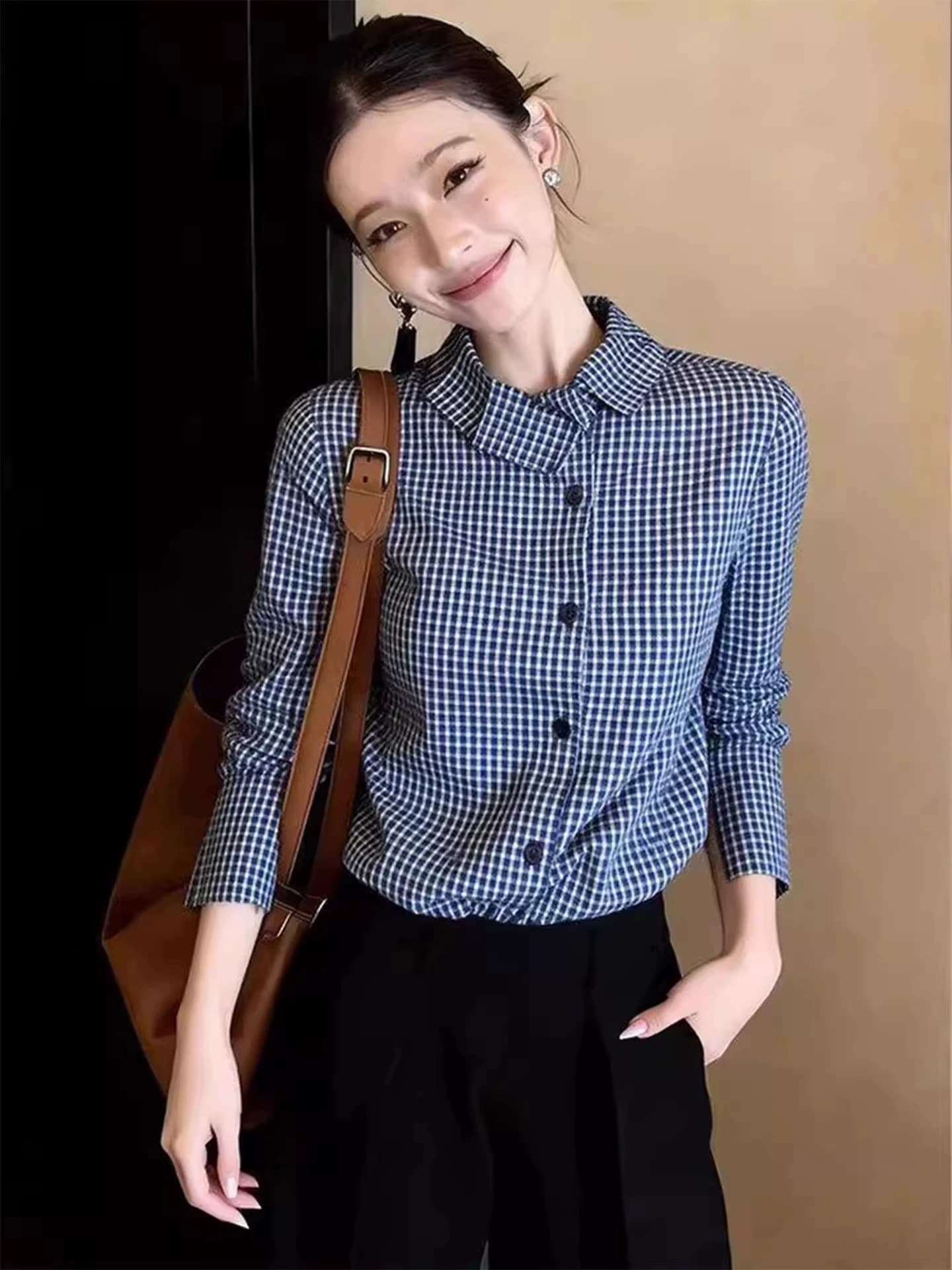 레트로 체크무늬 폴로 칼라 긴팔 여성 셔츠 봄 새로운 고급 센스 고유 한 몸매 가꾸기 슬림해 보이는 다용도 품격 맨위