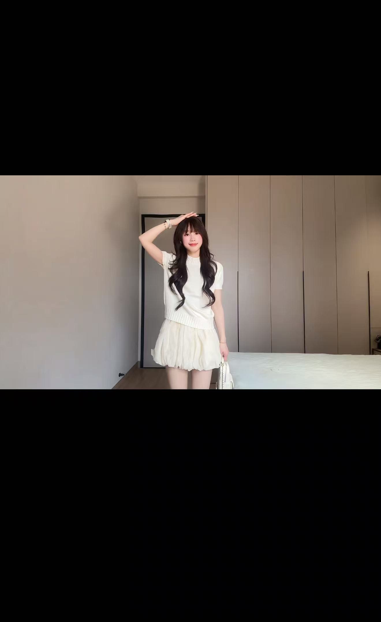 여름 코디 투피스 세트 반하이넥 반팔 니트 티셔츠 작은 키 꽃밭 한 마디 반신 스커트 미니 스커트 2025 이미지 3