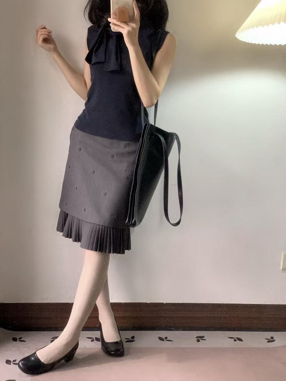 2026 여름 새로운 품격 전체 집합 ootd 착용 가져 가라. 자이언트 잘 생긴 아름다운 서리가 내린 첨부 된 의류 반신 치마 세트 이미지 2