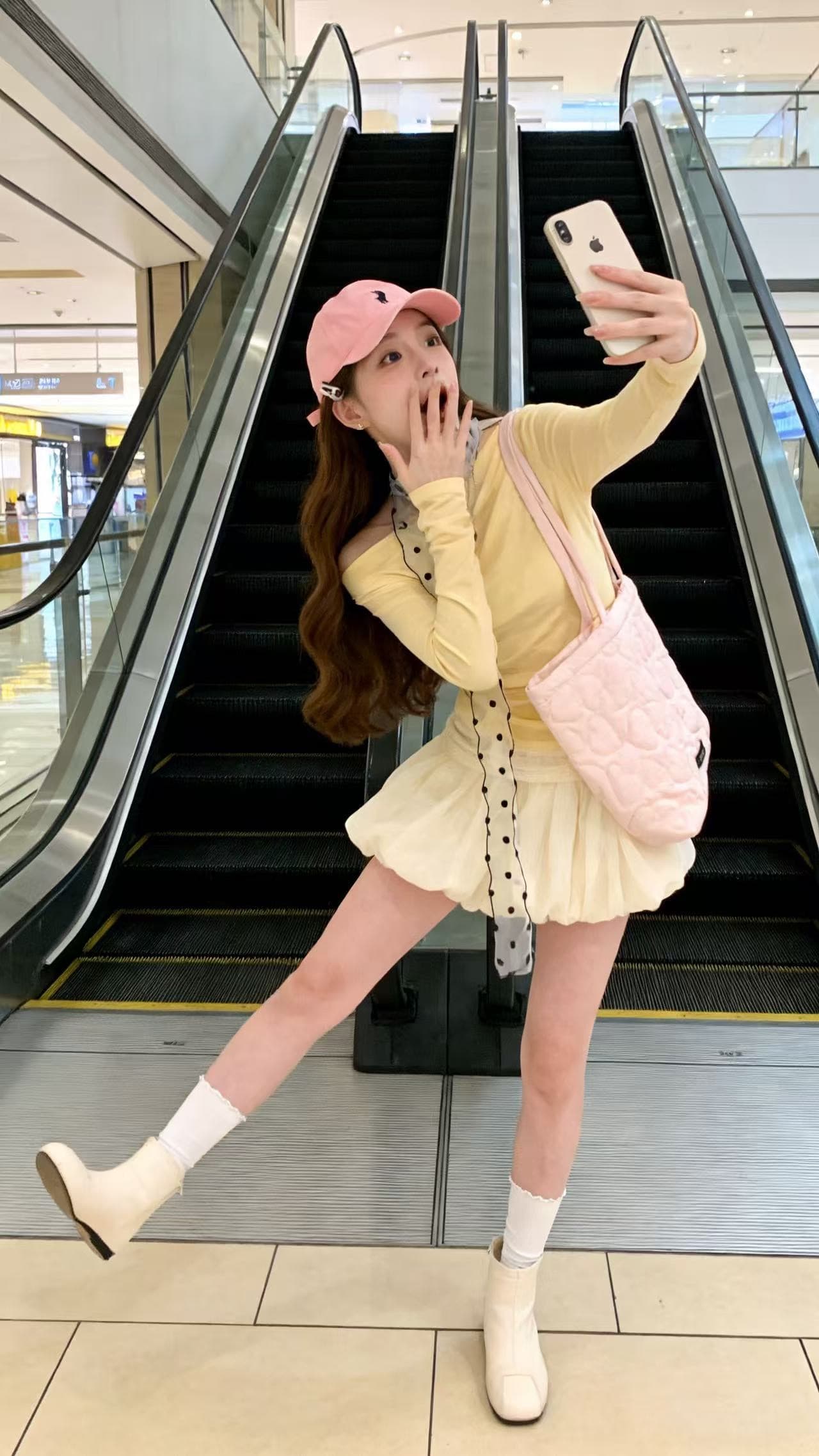이른 가을 달콤한 핫걸 한 단어 가을 어깨 밝은 노란색 맨위 여성 디자인 센스 패치워크 긴팔 티셔츠 몸매 가꾸기 만나는 세트 상세 이미지 4
