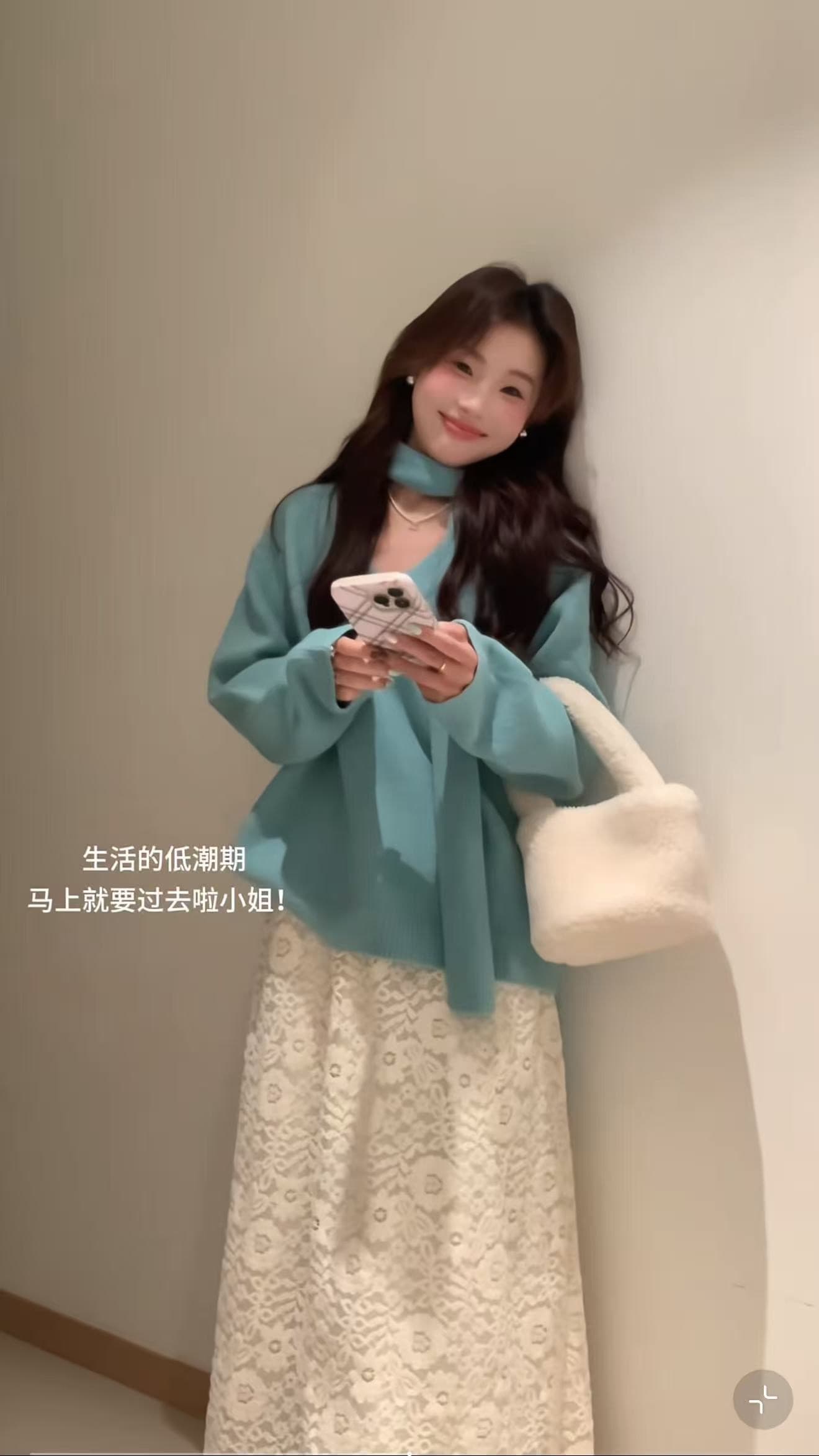 그레이트 착용 자이언트 잘 생긴 레이스 조각 긴팔 스웨터 여자 겨울 나비 매듭 스트랩 부드러운 찹쌀 따뜻한 니트 스웨터 이미지 2