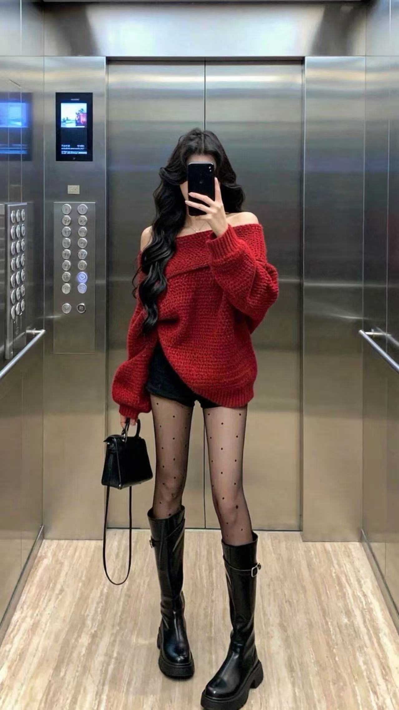 느긋한 고급 센스 크리스마스 새해 빨간색 스웨터 여자 가을 겨울 디자인 센스 오프숄더 폴로 칼라 니트 스웨터 신년 치마