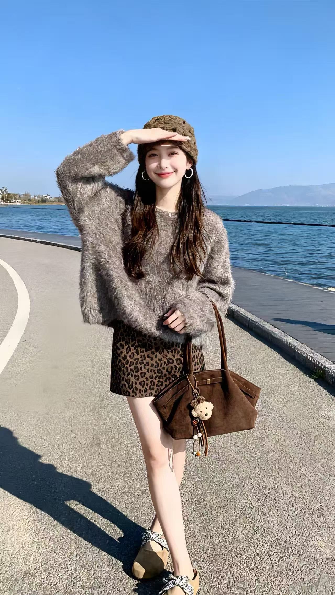 한 부서 이른 가을 chic 세트 여성 2026 새로운 느긋한 느슨함 센스 연령 감소 회색 맨위 반신 스커트 투피스 세트 상세 이미지 2