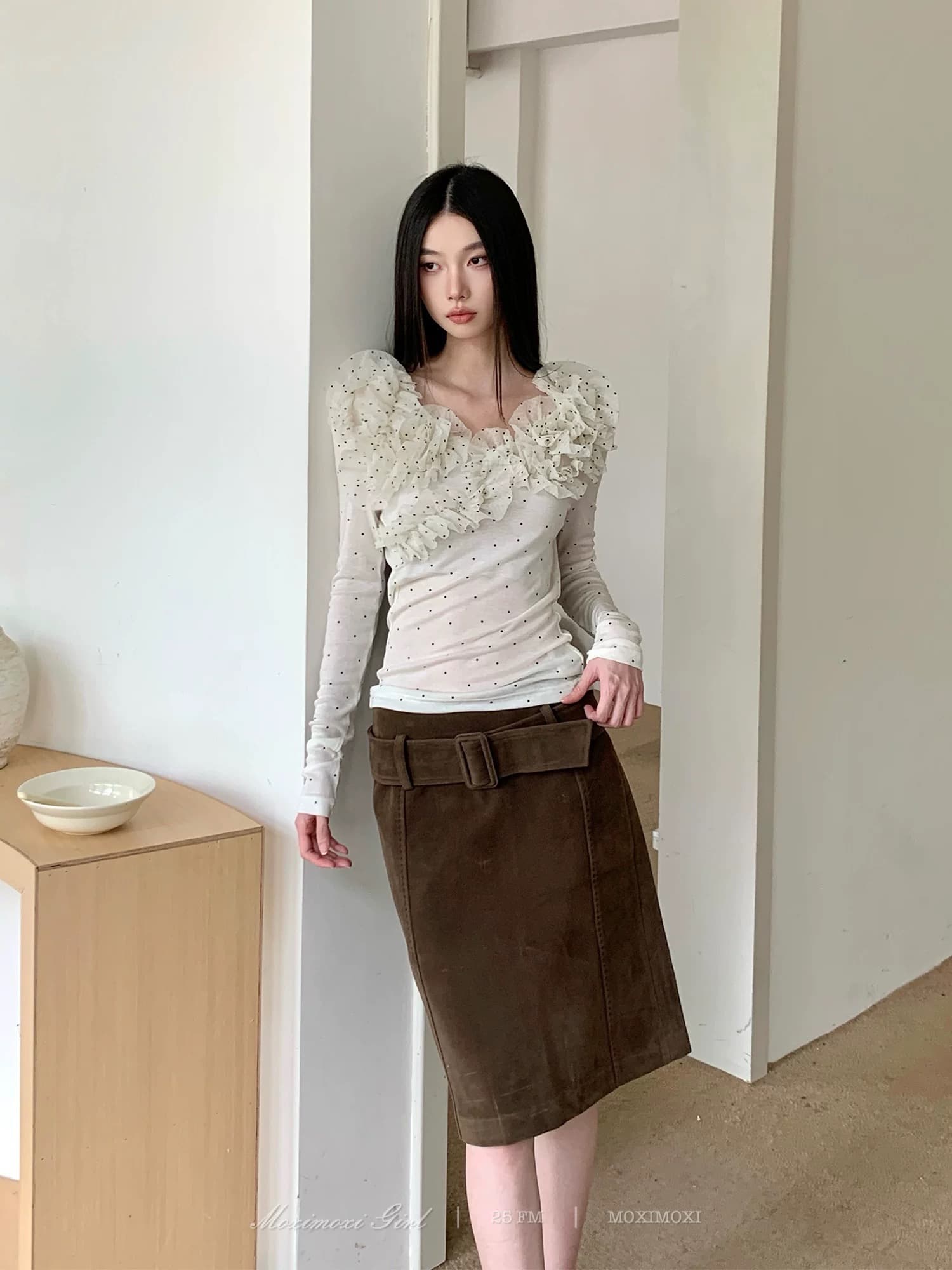 moxi 라이 경기 서울 양모 도트 무늬 목이버섯 레이스 신축성 낮은 네크라인 긴팔 만나는 티셔츠 상세 이미지 4