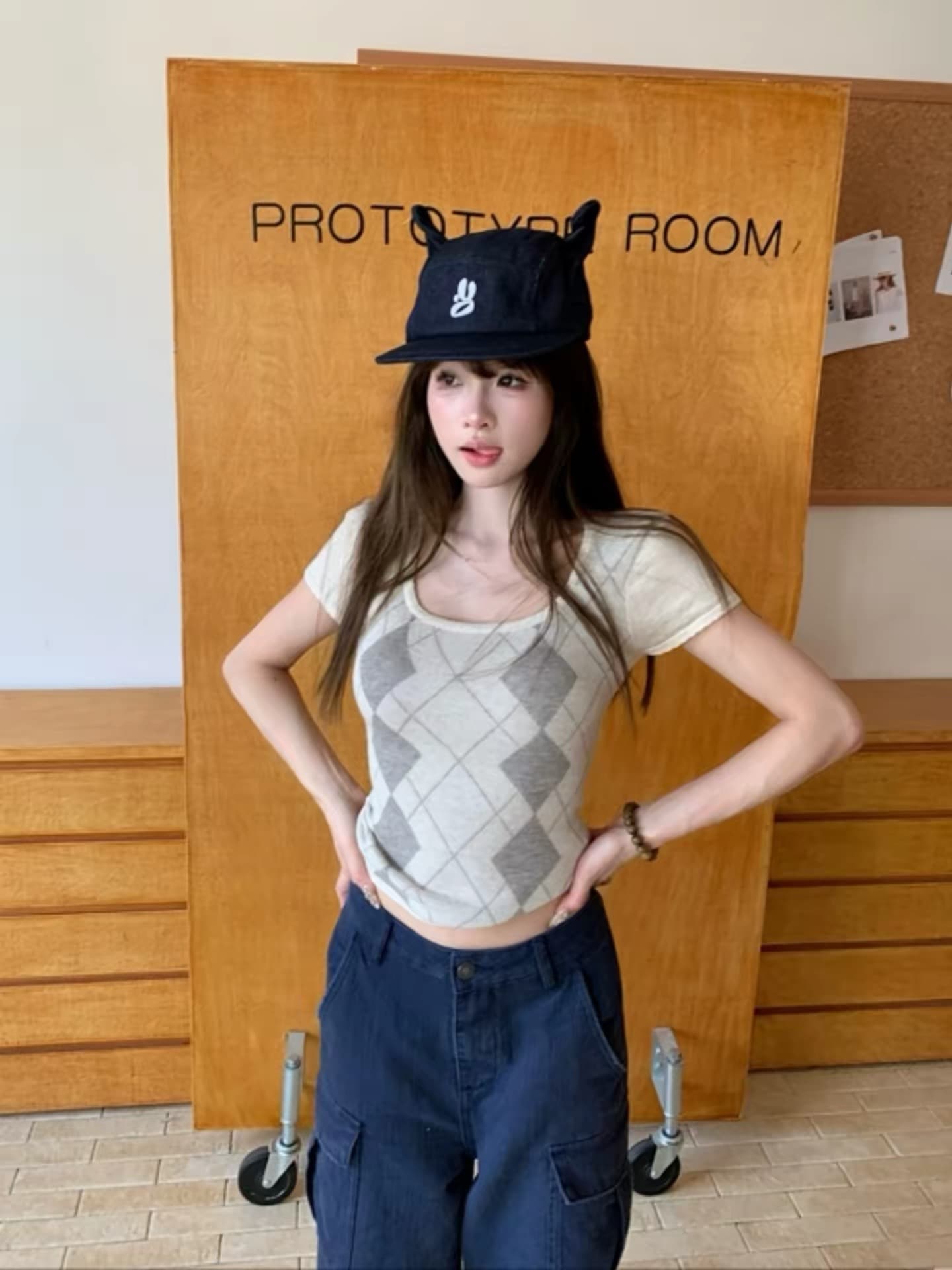 한 부서 살구 색상 u 칼라 링 그리드 니트 반팔 티셔츠 여성 여름 품격 몸매 가꾸기 디자인 센스 순수한 욕망 아름다운 작은 맨위 이미지 3