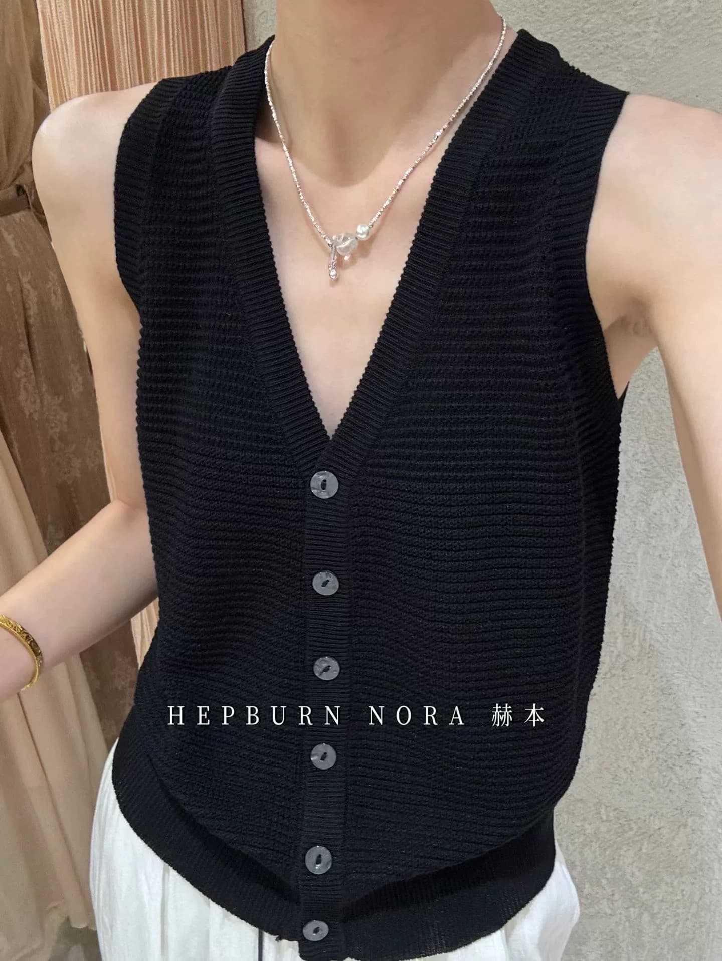 hepburn 그는 벤 싱글 줄 버튼 V넥 니트 조끼 여성 여름 프랑스식 루즈핏 슬림해 보이는 질감 센스 민소매 맨위