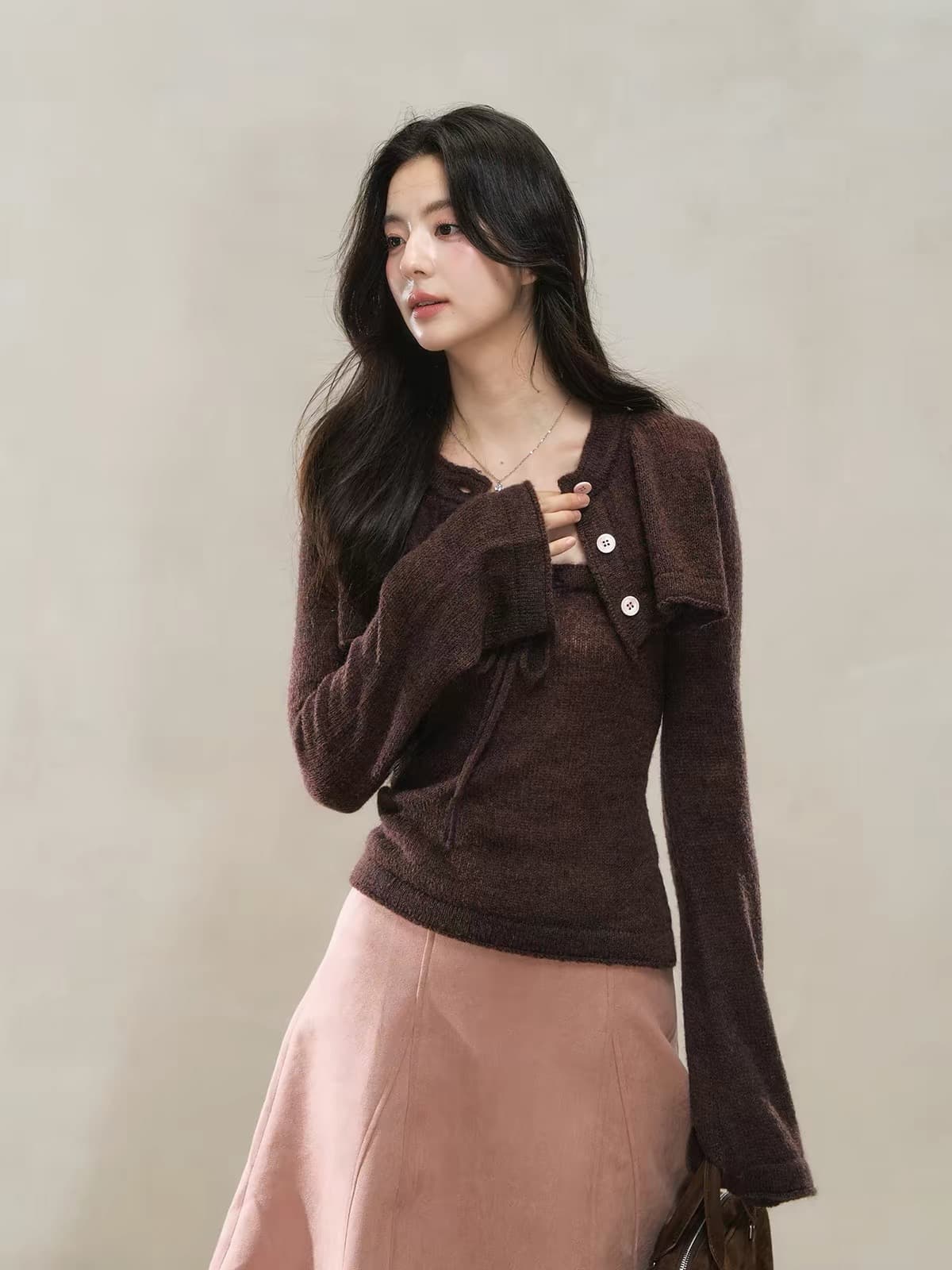 하나 오노 라스베리 한 부서 핑크색 털 의류 여성 2026 가을 새로운 작은 대중 고급 센스 디자인 슬림해 보이는 맨위 상세 이미지 2