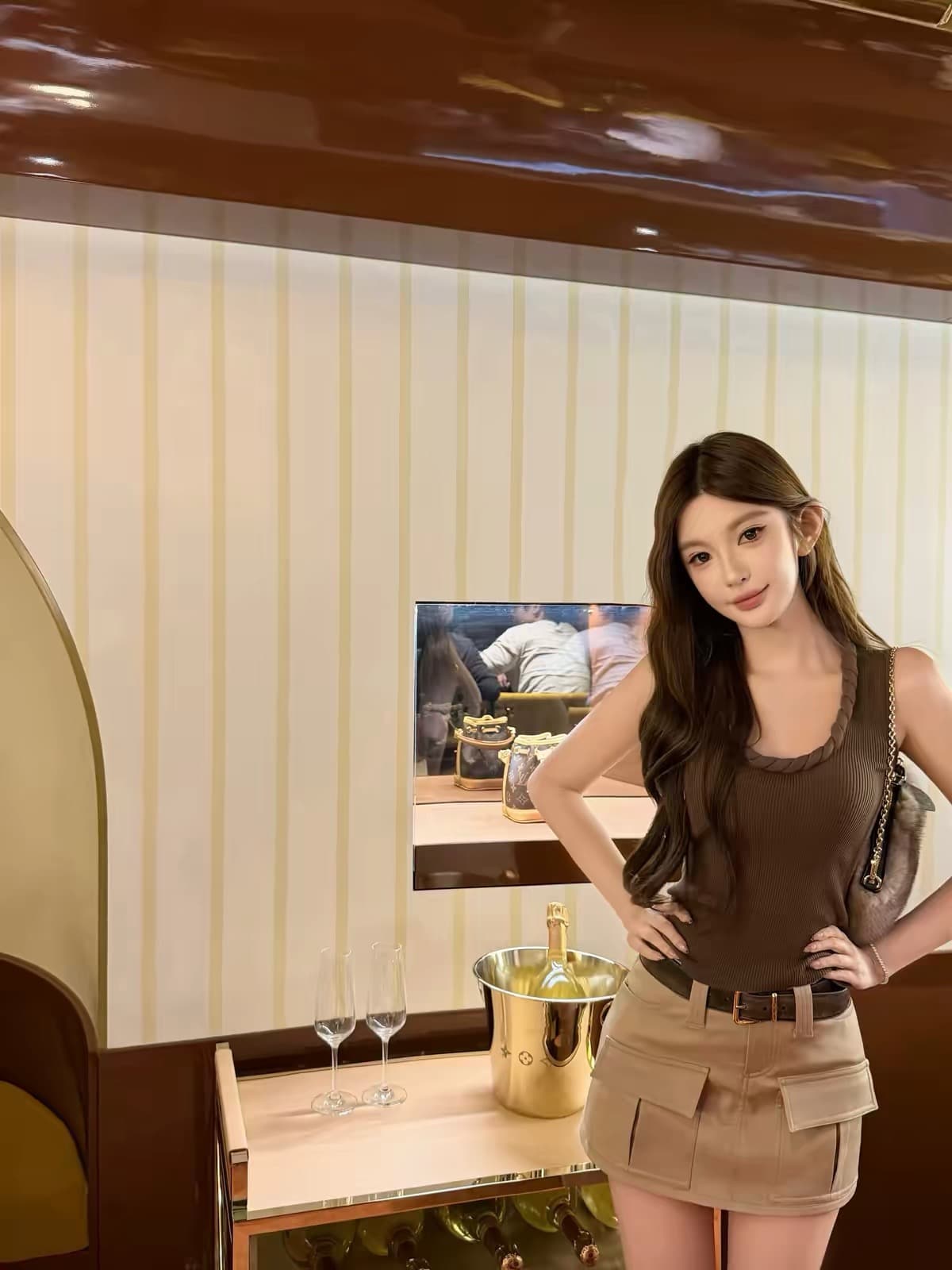 chicyou 켄 콩 수식 삼색 매듭 대 라운드 넥 유럽과 미국 여성 스타 미니멀리즘 품격 니트 조끼 상세 이미지 1