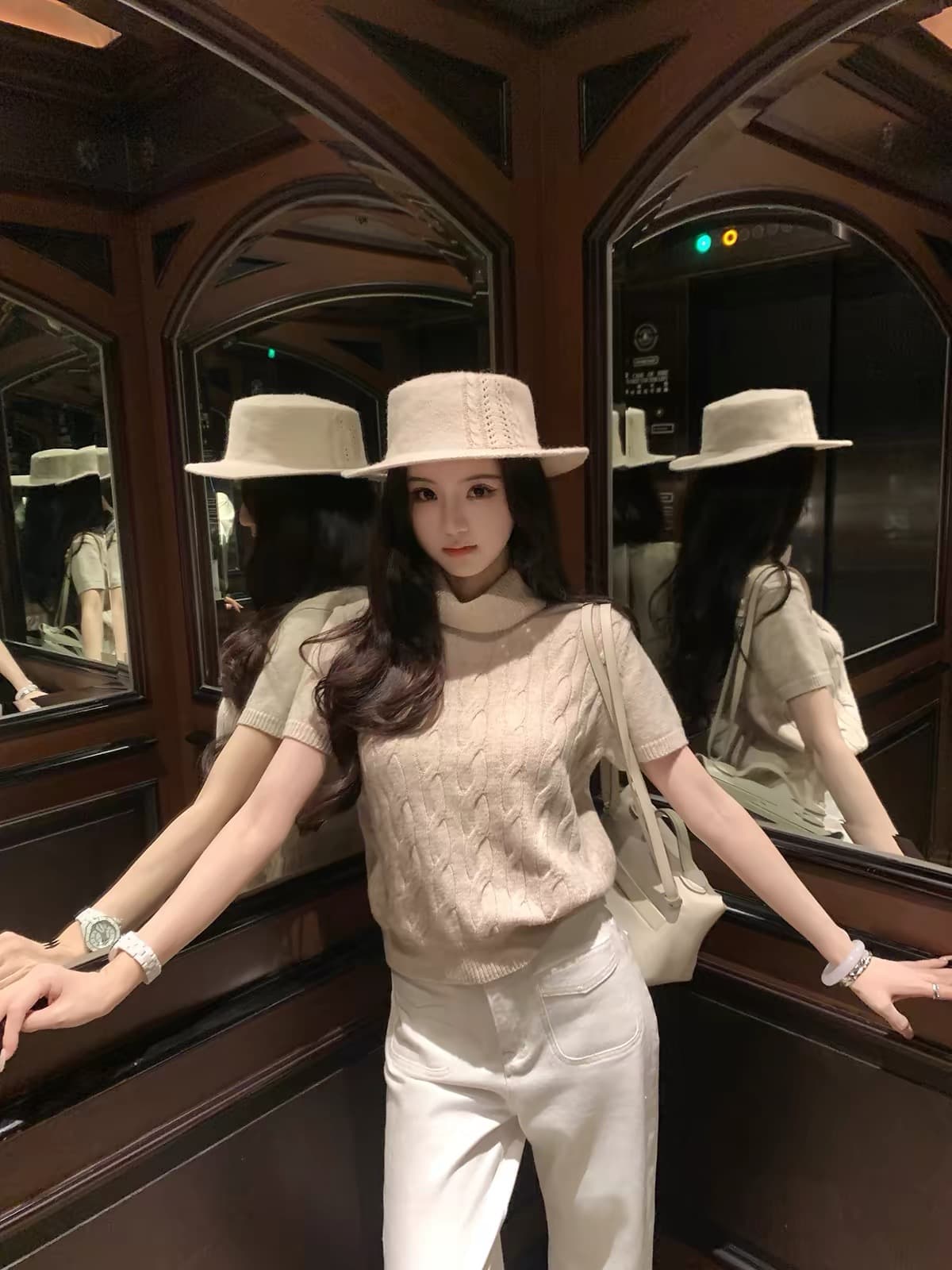 famouswang 가을 새로운 일상 부드러운 바람 품격 자매 터틀넥 꽈배기 양모 스웨터 맨위 여성