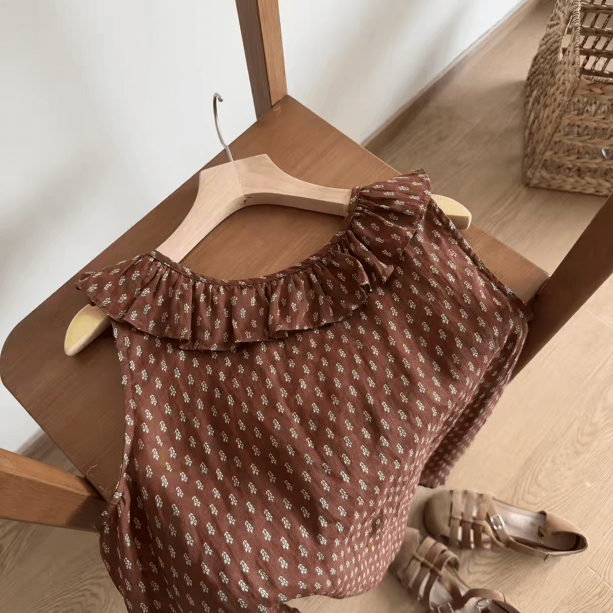 모카 꽃무늬 플리츠 편안함 패션 품격 문예 다용도 민소매 조끼 여성 이미지 3