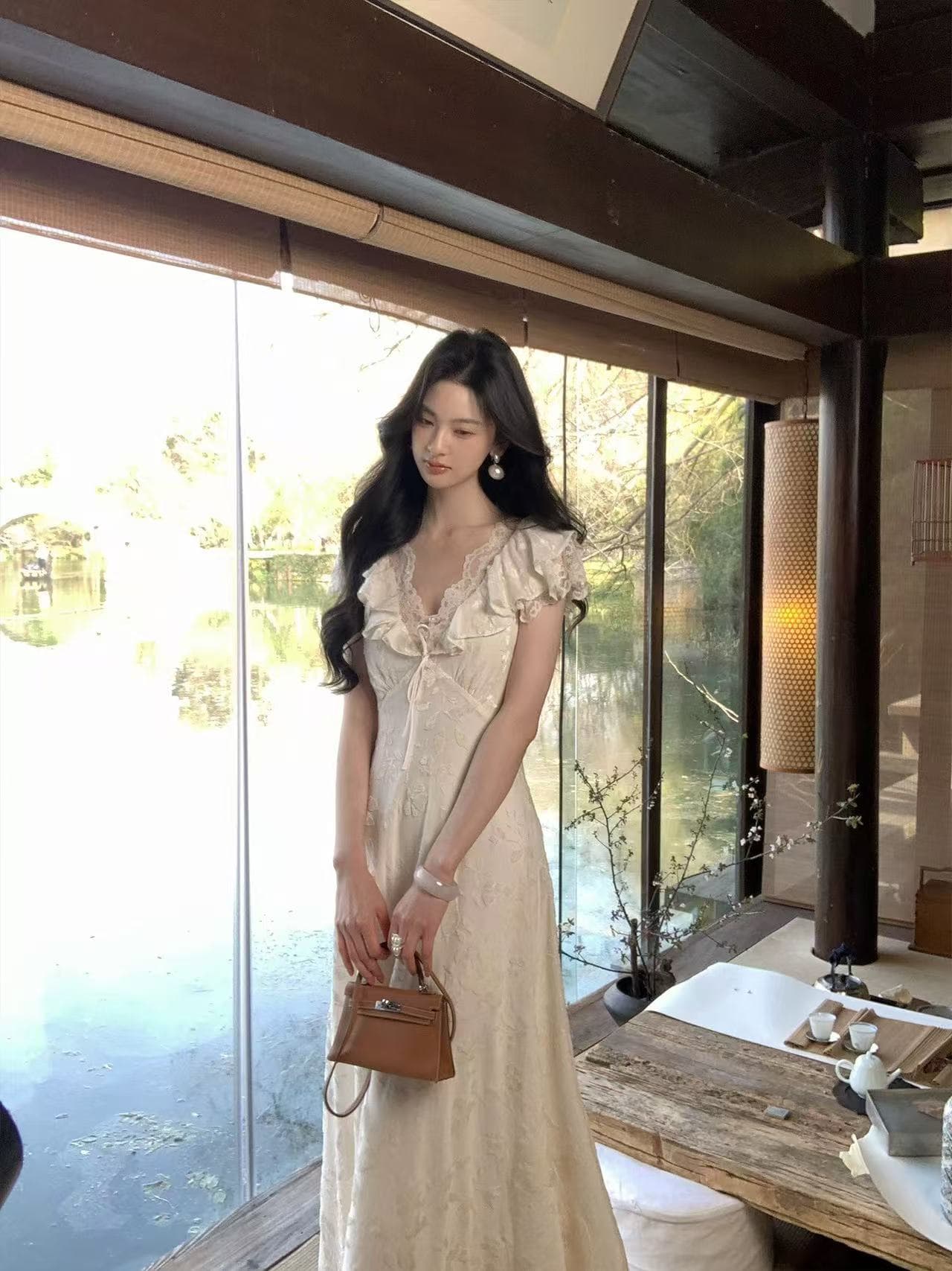 3.23 10 00am 켜기 새로운 전단 꽃 봉오리 실크 레이스업 드레스 상세 이미지 1