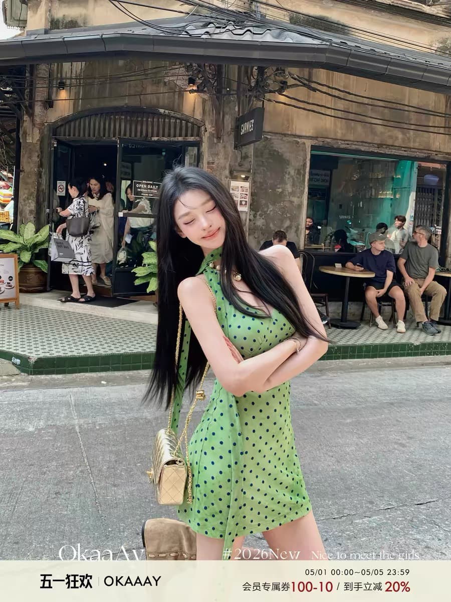 okaaay 에덴 여행 여름 프랑스식 레트로 휴가 바람 도트 무늬 행침 목 V넥 꼬집기 허리 드레스