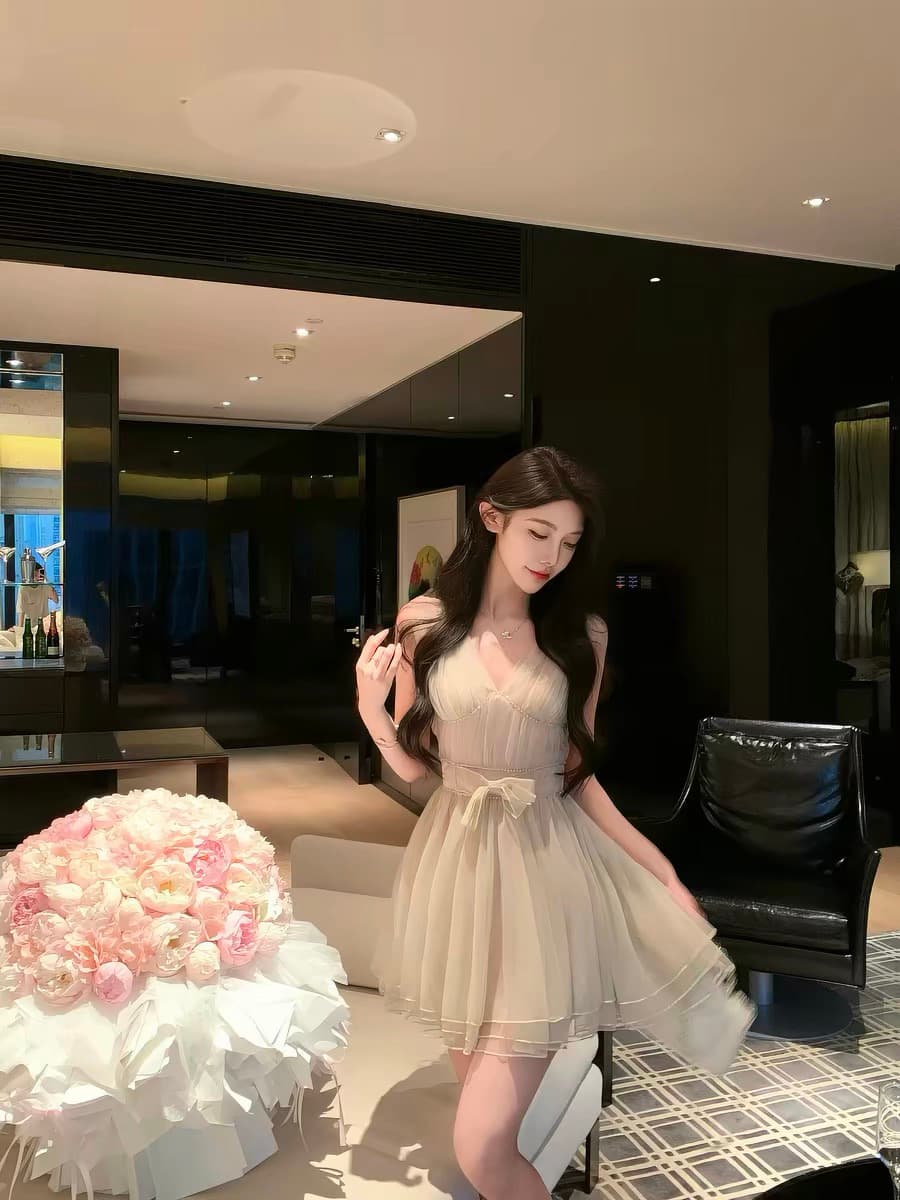 justqin 상하이 미시 2026 새로운 여름 드레스 섹시함 치마 허리 수축 미니 스커트 V넥 여성 드레스 이미지 2