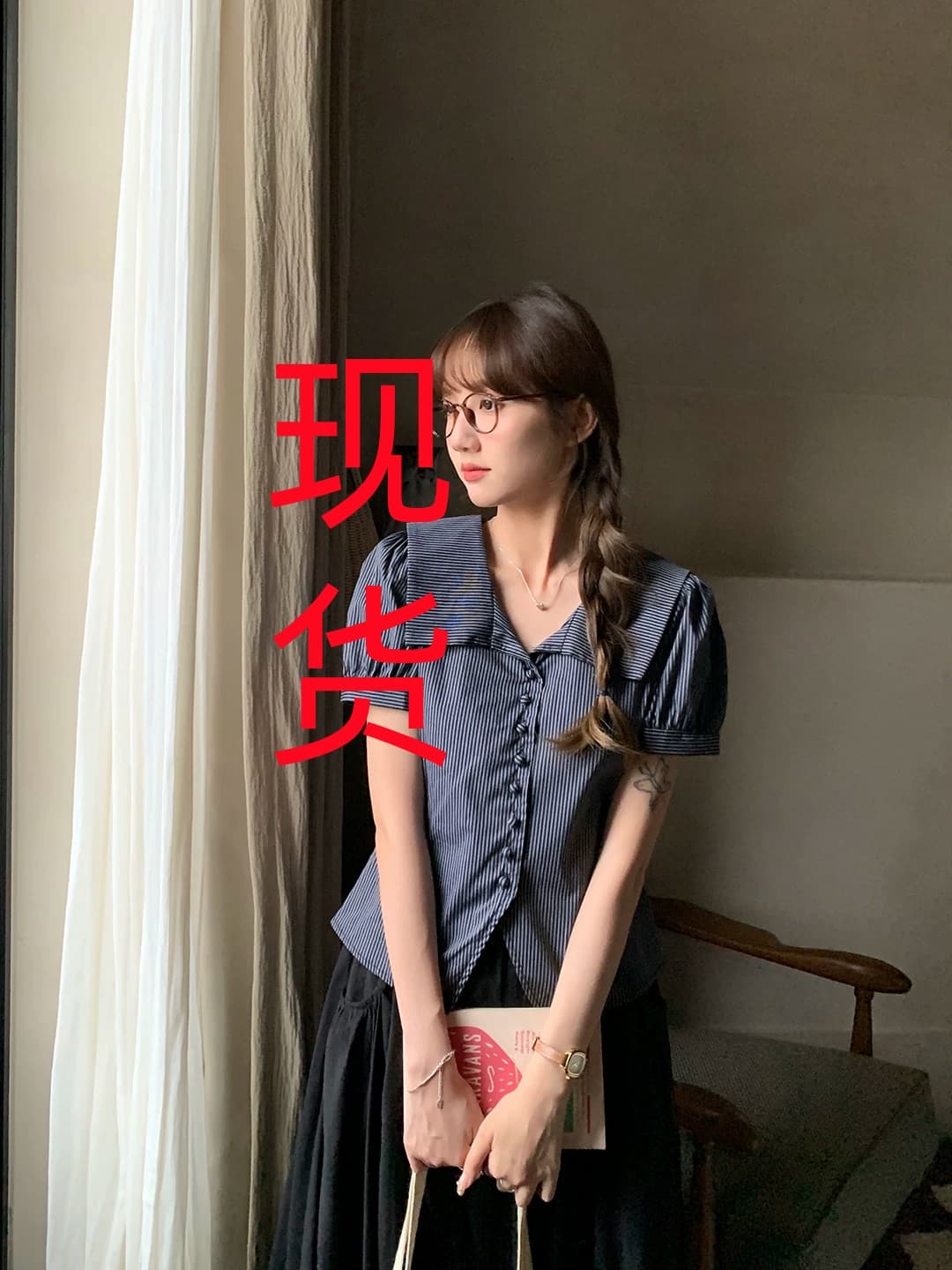 토지 작은 그룹 레트로 스트라이프 반팔 셔츠 봄 새로운 한 부서 레트로 품격 학원 연령 감소 달콤함 맨위