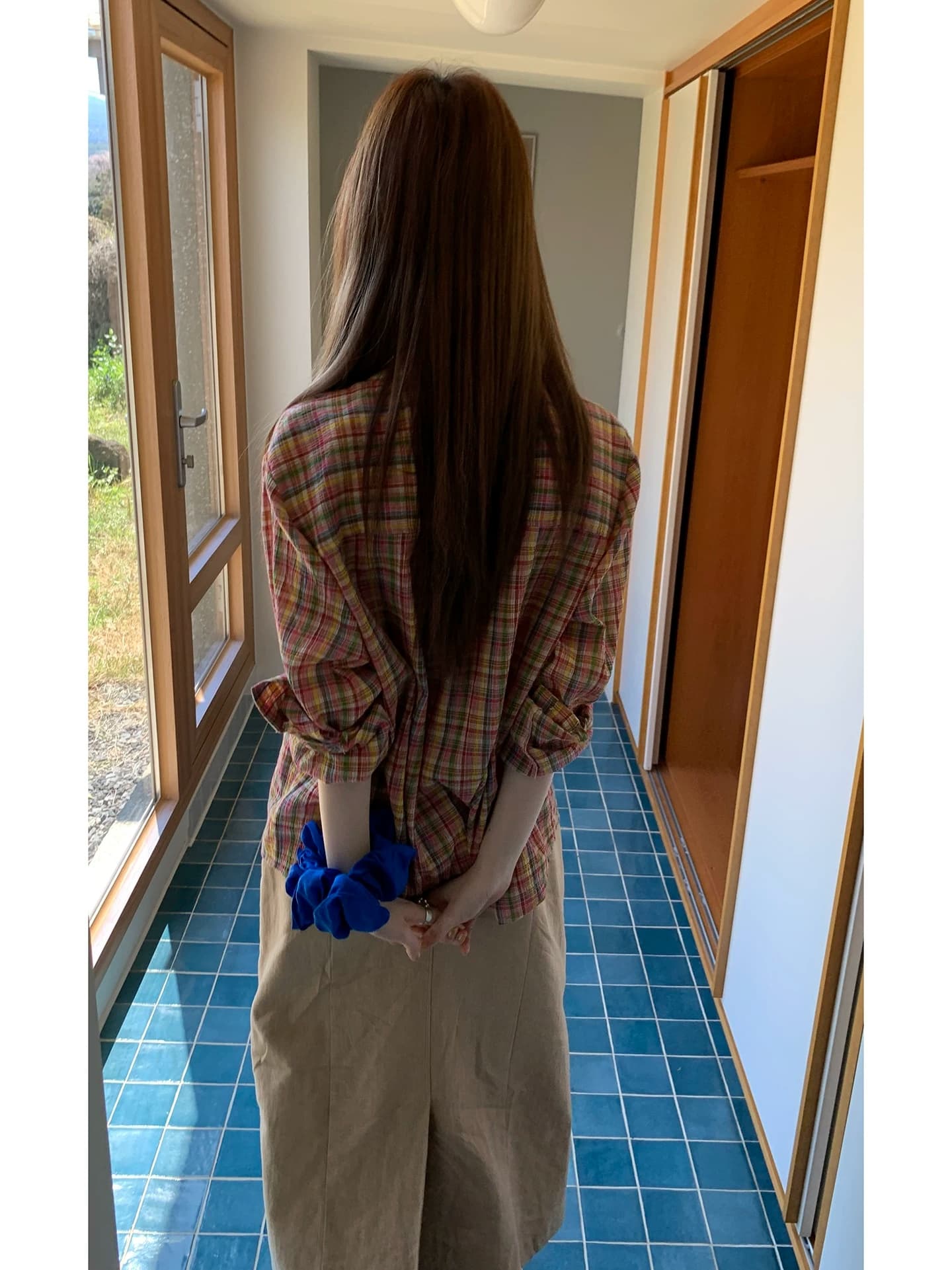 helloooeat 한국 스타일 색상 주름 체크무늬 여성 셔츠 레트로 루즈핏 싱글 줄 버튼 폴로 칼라 긴팔 재킷 이미지 2