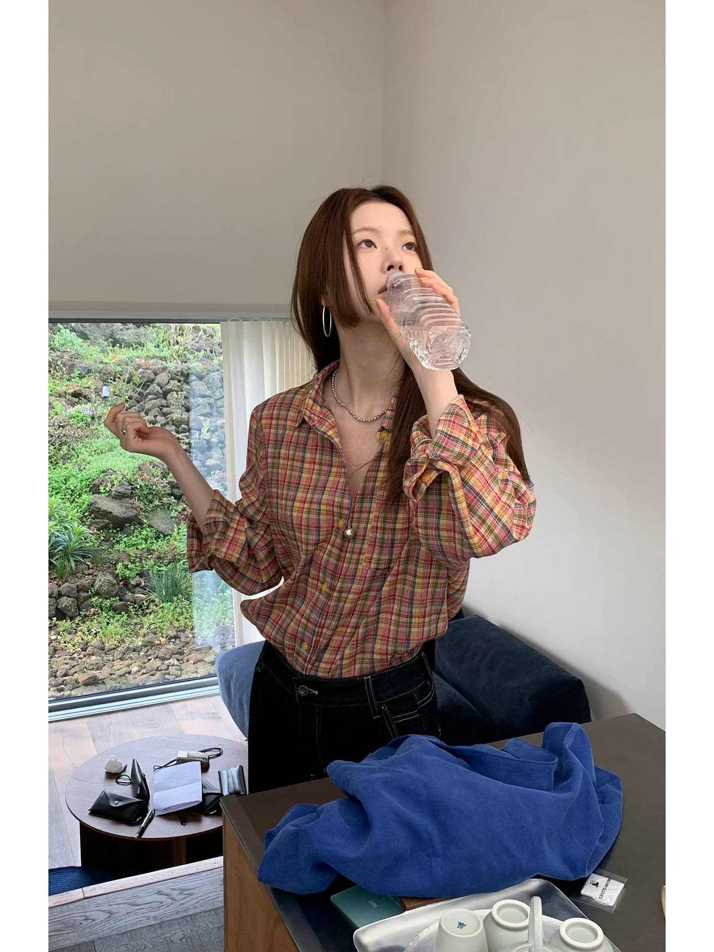 helloooeat 한국 스타일 색상 주름 체크무늬 여성 셔츠 레트로 루즈핏 싱글 줄 버튼 폴로 칼라 긴팔 재킷 상세 이미지 1