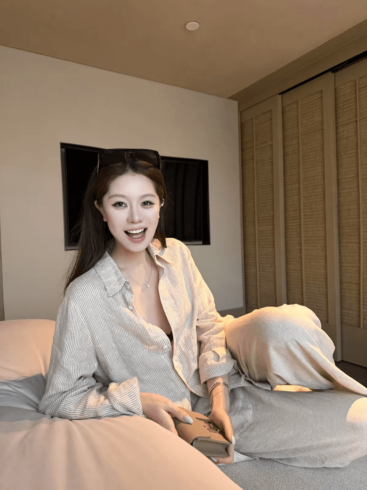 나비 보물 웃음 1oo 아마 자유 호흡 산소 센스 루즈핏 자외선 차단 셔츠 여름 여성 외부 가져 가라. 셔츠 재킷 이미지 4