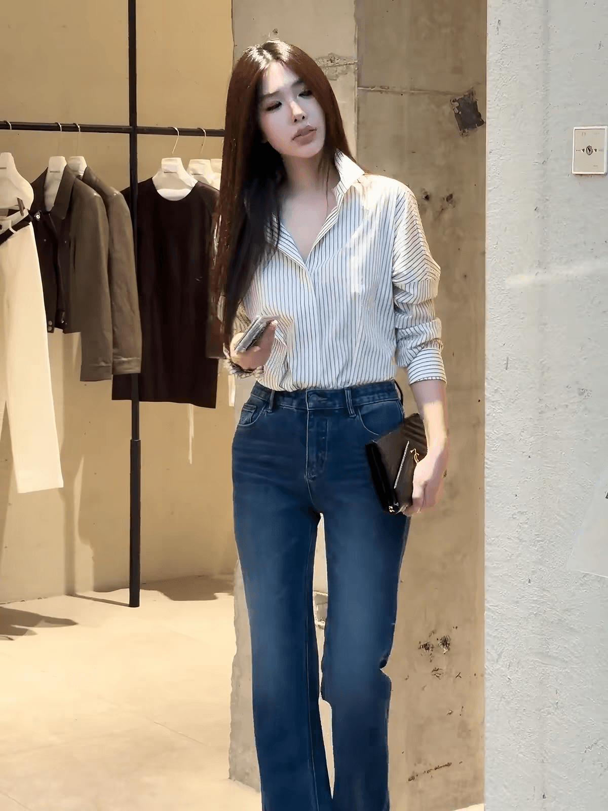 프랑스식 캐주얼 2026 이른 가을 새로운 세로 줄무늬 셔츠 긴팔 루즈핏 고급 센스 맨위 다용도 긴팔 상세 이미지 2