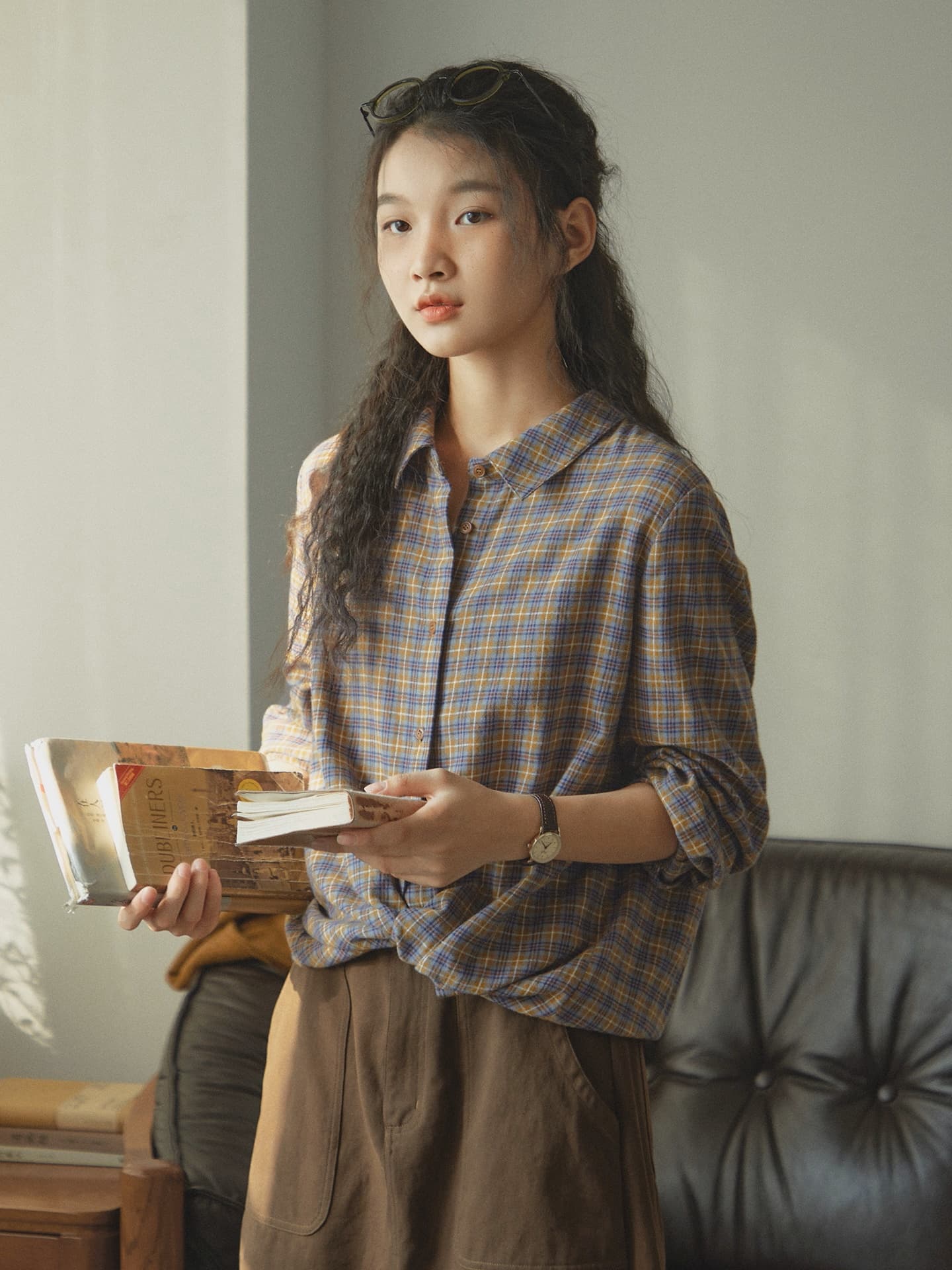 측면 솔기 오리지널 순면 체크무늬 여성 셔츠 가을 출퇴근 폴로 칼라 캐주얼 맨위 루즈핏 다용도 긴팔 셔츠 이미지 2