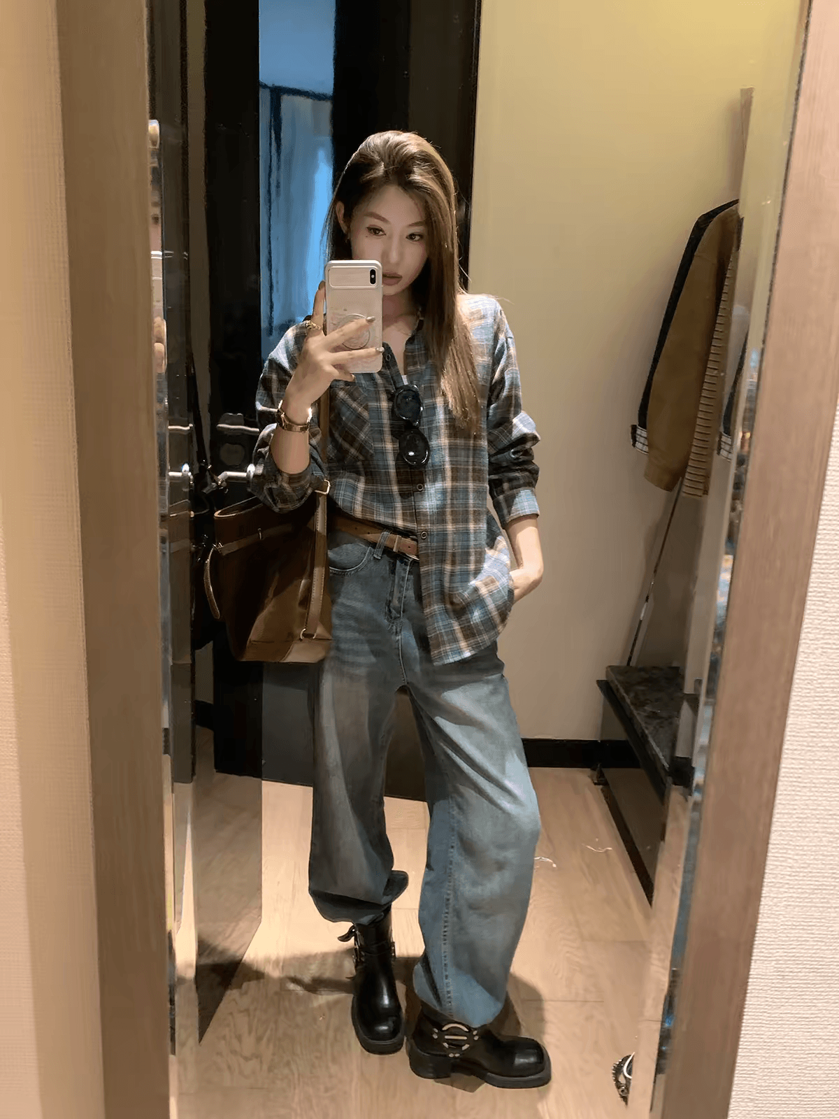 한 번 작은 짭짤한 레트로 체크무늬 여성 셔츠 가을 루즈핏 슬림해 보이는 폴로 칼라 긴팔 캐주얼 출퇴근 느슨함 센스 셔츠 이미지 2