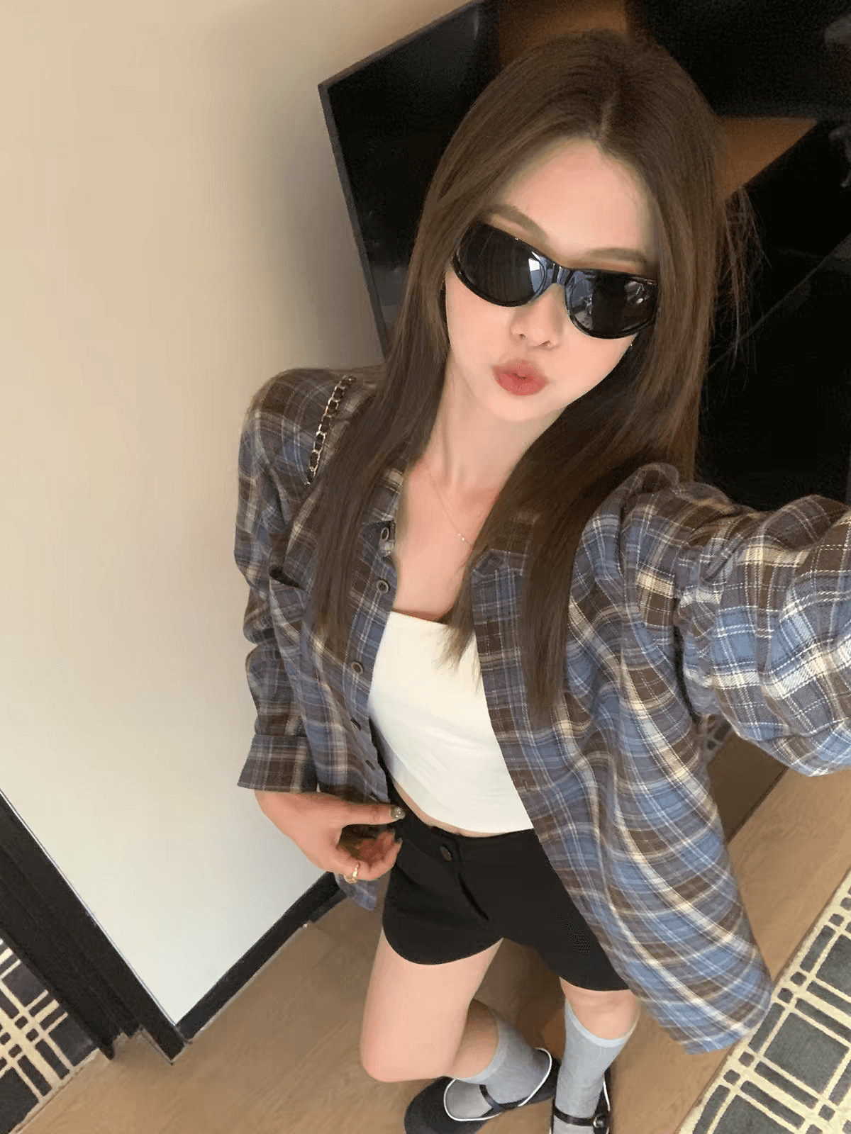 한 번 작은 짭짤한 레트로 체크무늬 여성 셔츠 가을 루즈핏 슬림해 보이는 폴로 칼라 긴팔 캐주얼 출퇴근 느슨함 센스 셔츠 이미지 4